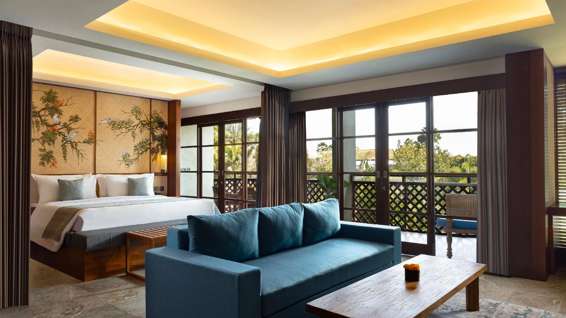 발리 아디와나 비스마 5성급 호텔 스위트룸