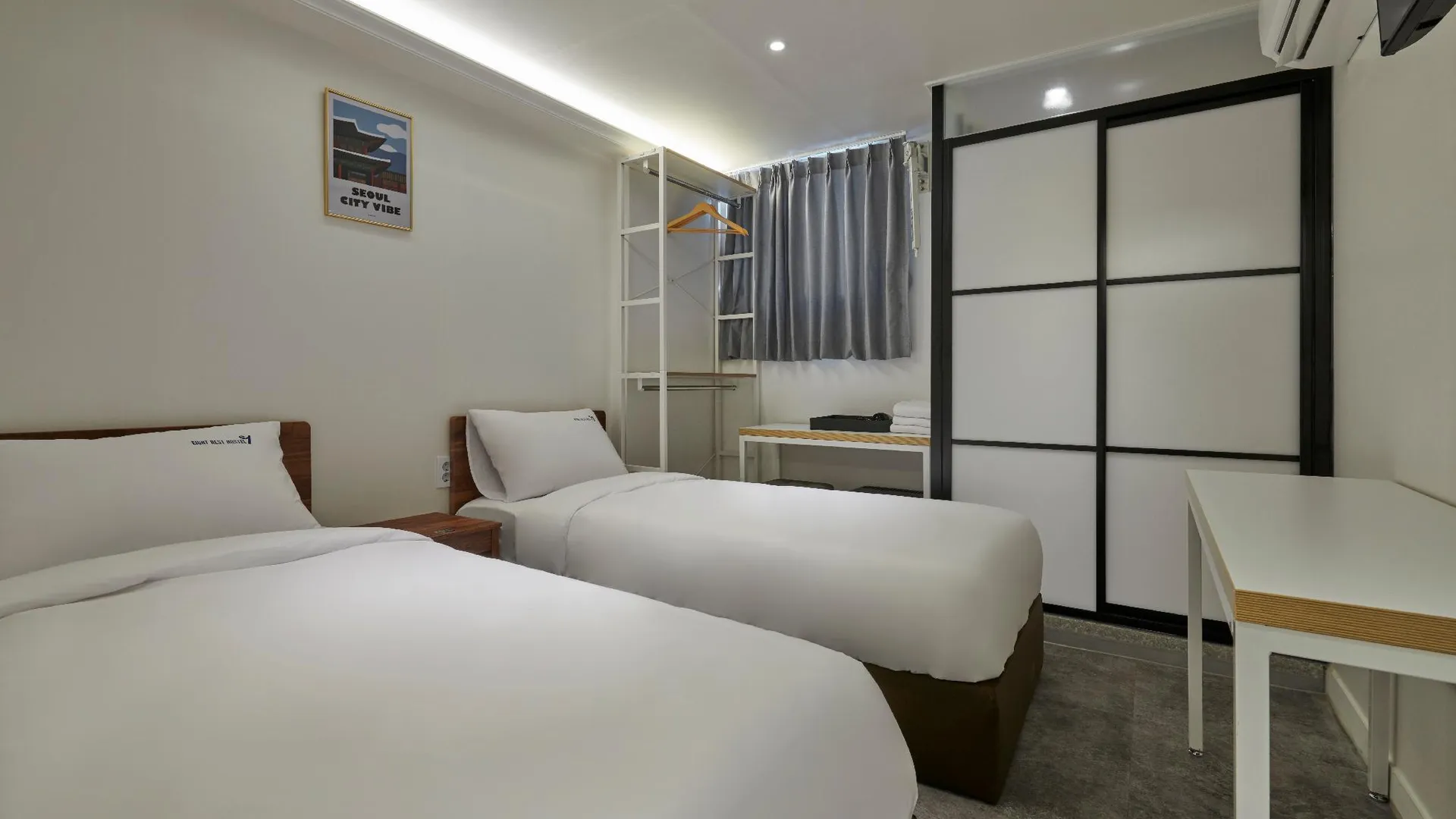 서울 에이트 레스트 호스텔 명동 2성급 호텔 스위트룸