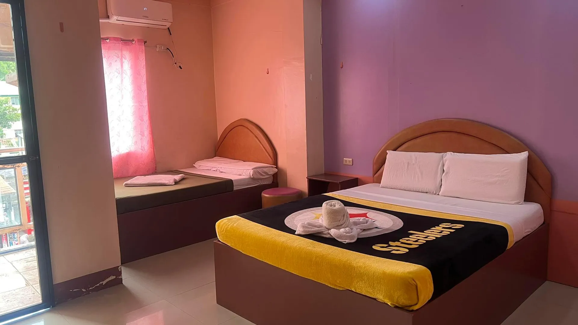 마하약 Rielena Plaza Hotel and Suites 1성급 호텔 스위트룸