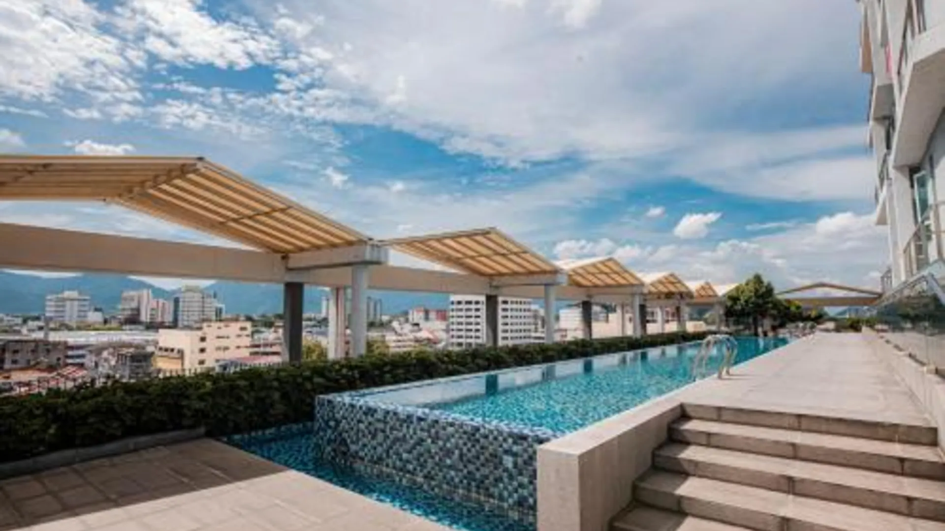 이포 캄풍 자와의 아파트먼트 (1000m², 침실 2개, 프라이빗 욕실 2개) 4성급 게스트하우스 객실