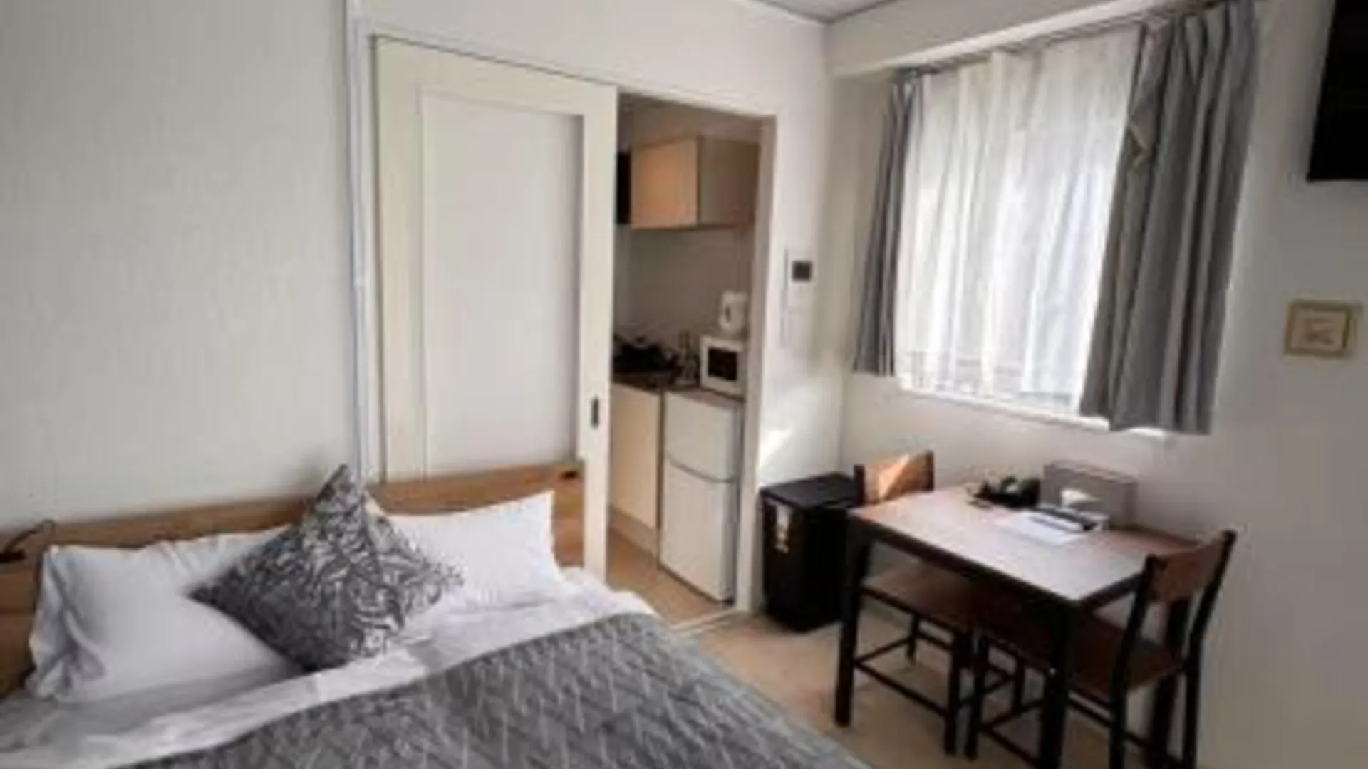 오사카 PLy 2성급 게스트하우스 스위트룸