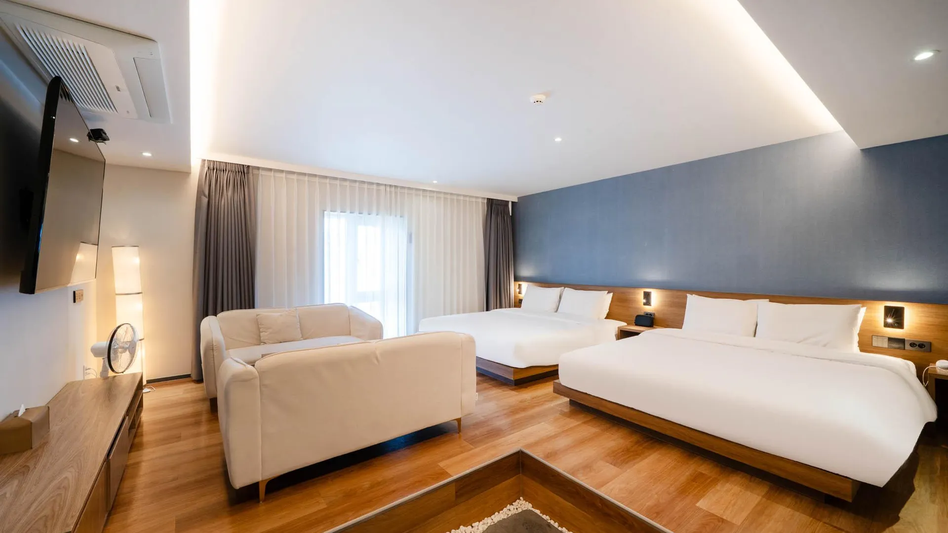 울산 울산 삼산 CUSTOM HOTEL(커스텀 호텔) 1성급 호텔 스위트룸