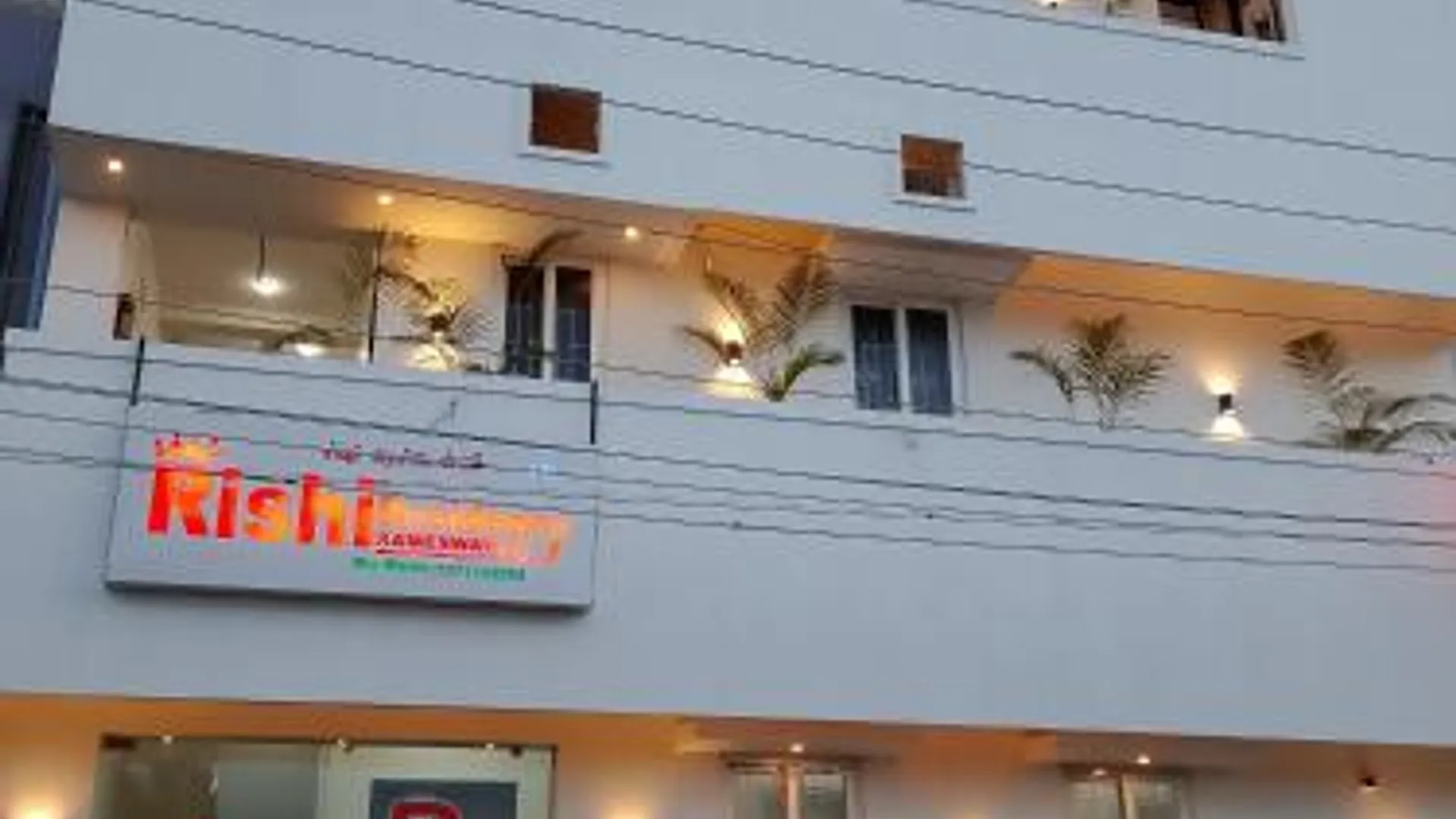 람메스와람 Rishi Residency 호텔 수영장