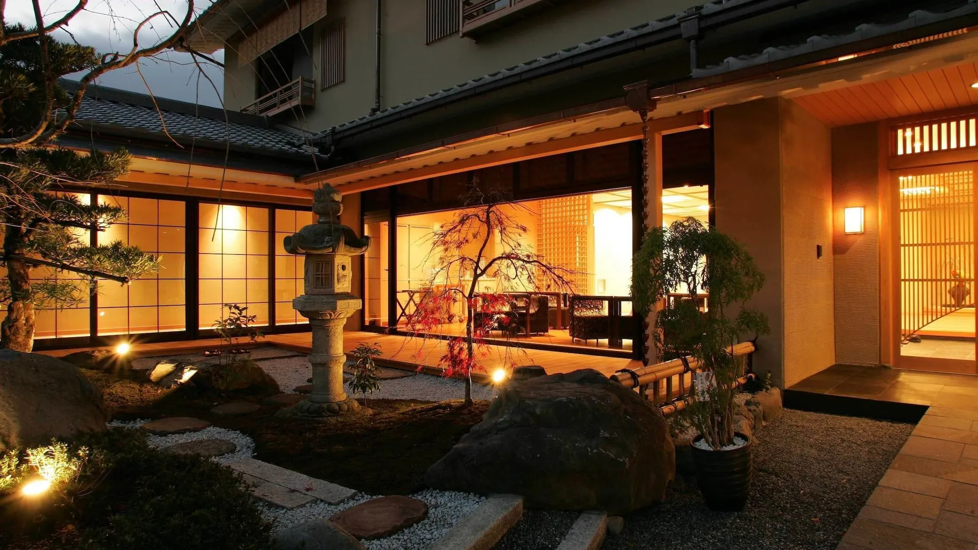 교토 란게츠 4성급 호텔 로비