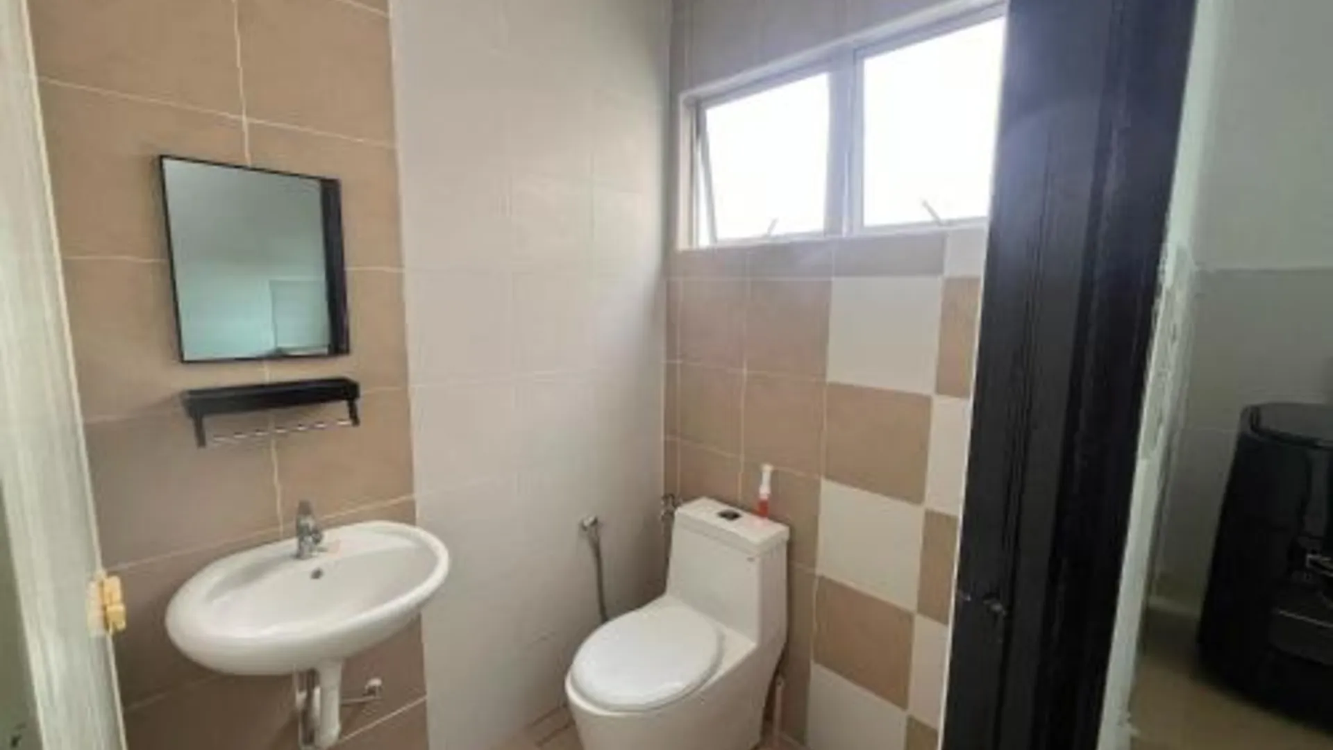 세리 만중 세리 만중의 아파트먼트 (958m², 침실 3개, 프라이빗 욕실 2개) 3성급 게스트하우스 스위트룸