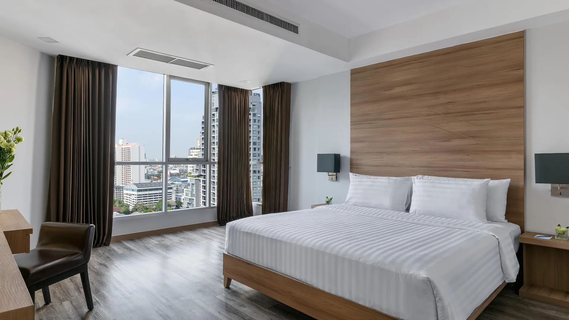 방콕 아델피 그란데 레지던스 4성급 호텔 스위트룸