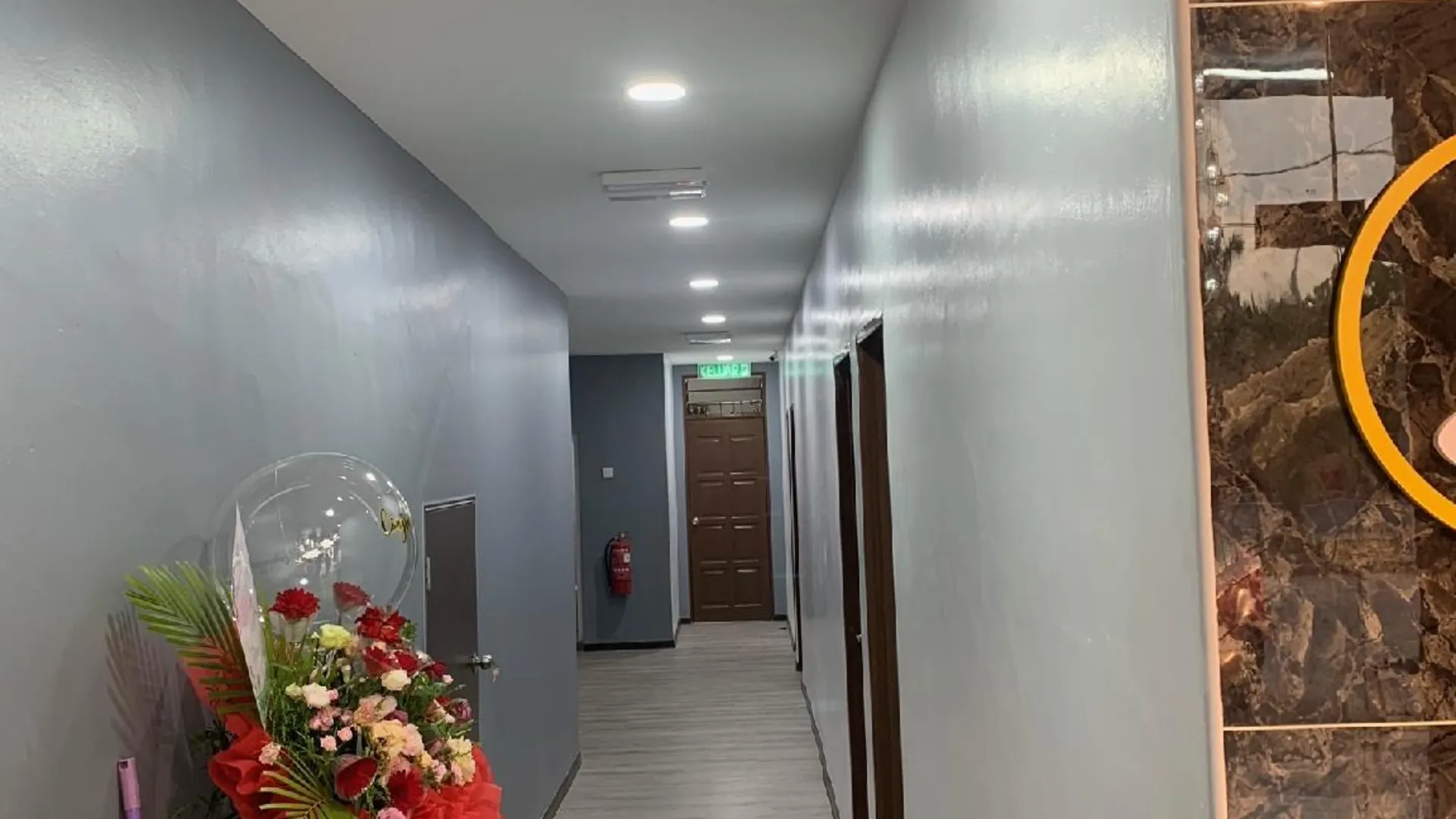 루나스 Hi TechSTAY 2성급 게스트하우스 수영장