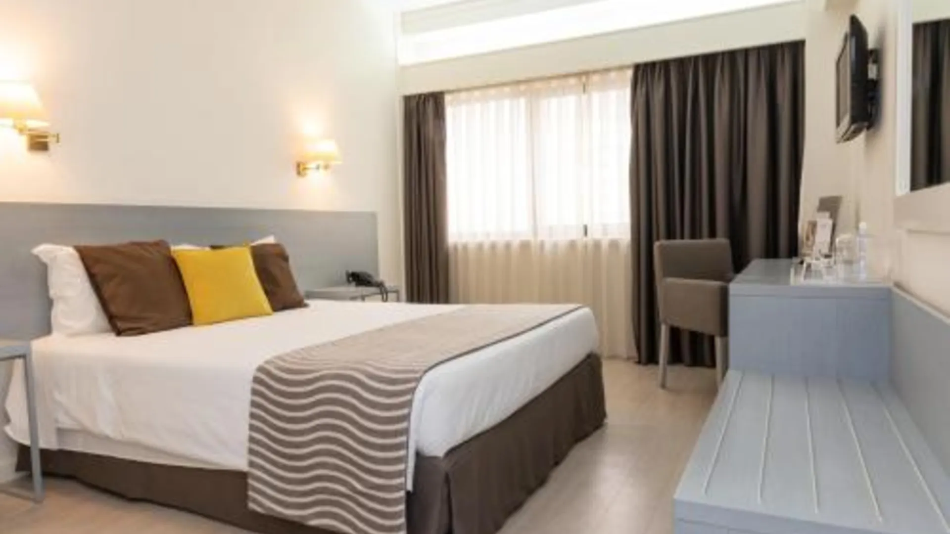 빌라 노바 드 가이아 호텔 블랙 튤립 - 포르투 가이아 4성급 호텔 객실