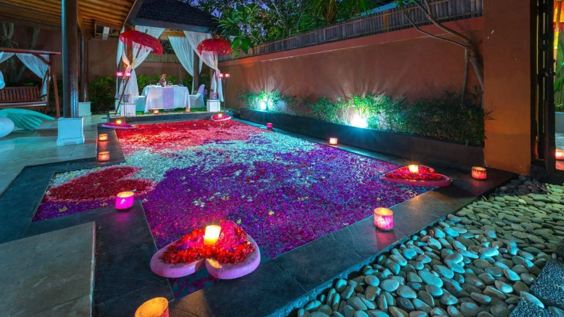 발리 쿠타의 빌라 (100m², 침실 1개, 프라이빗 욕실 1개) 3성급 싱글룸 레스토랑