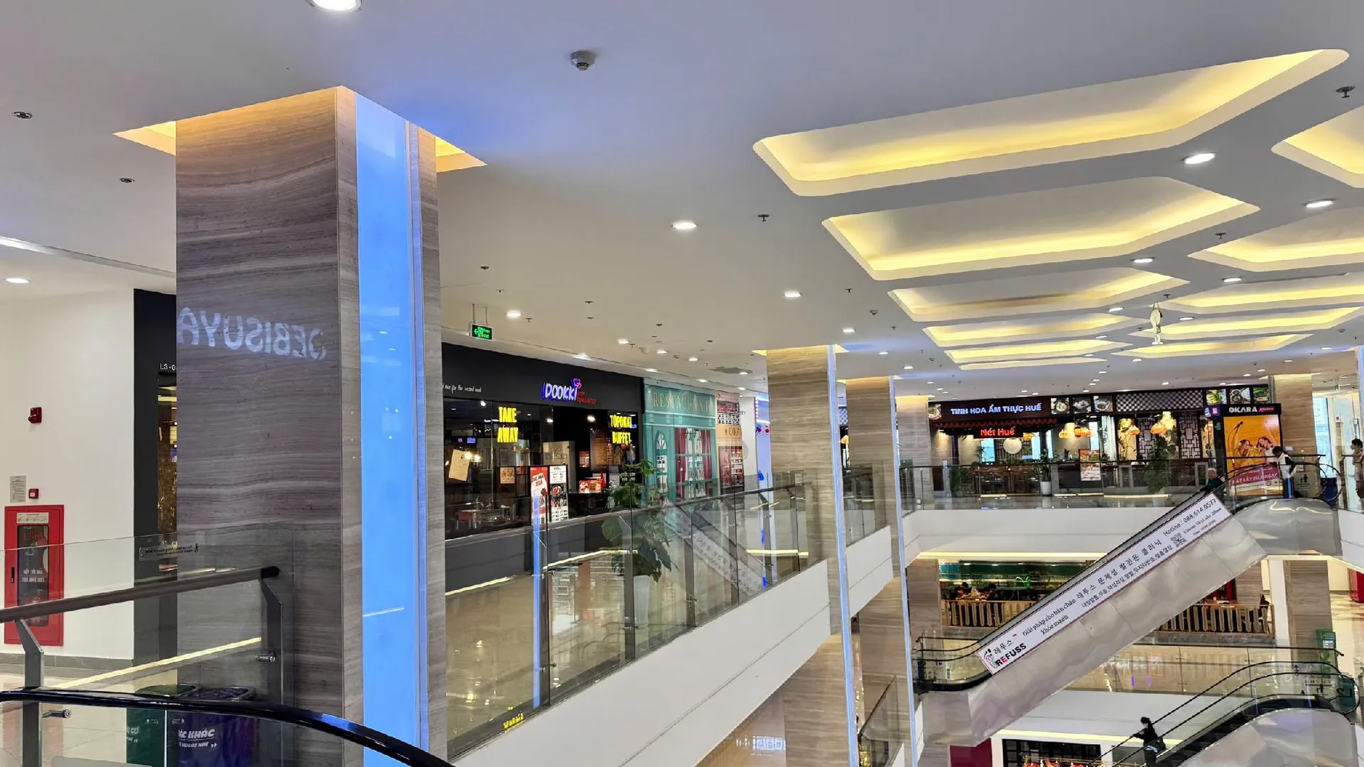 하노이 빈홈즈 스카이레이크 - 페리아 홈즈 5성급 게스트하우스 전망