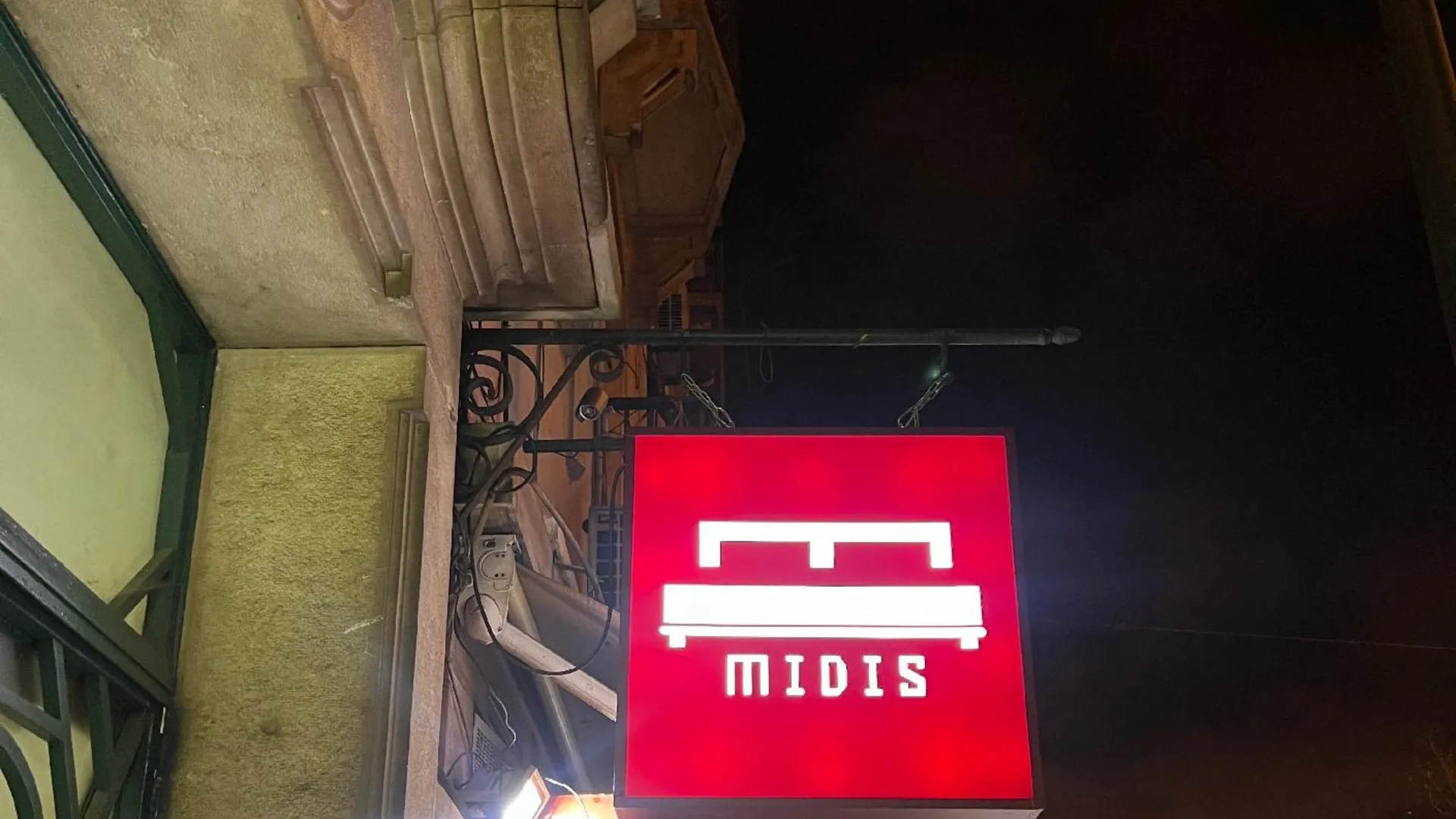 리스본 미디스 - 로컬 어커머데이션 3성급 호텔 수영장