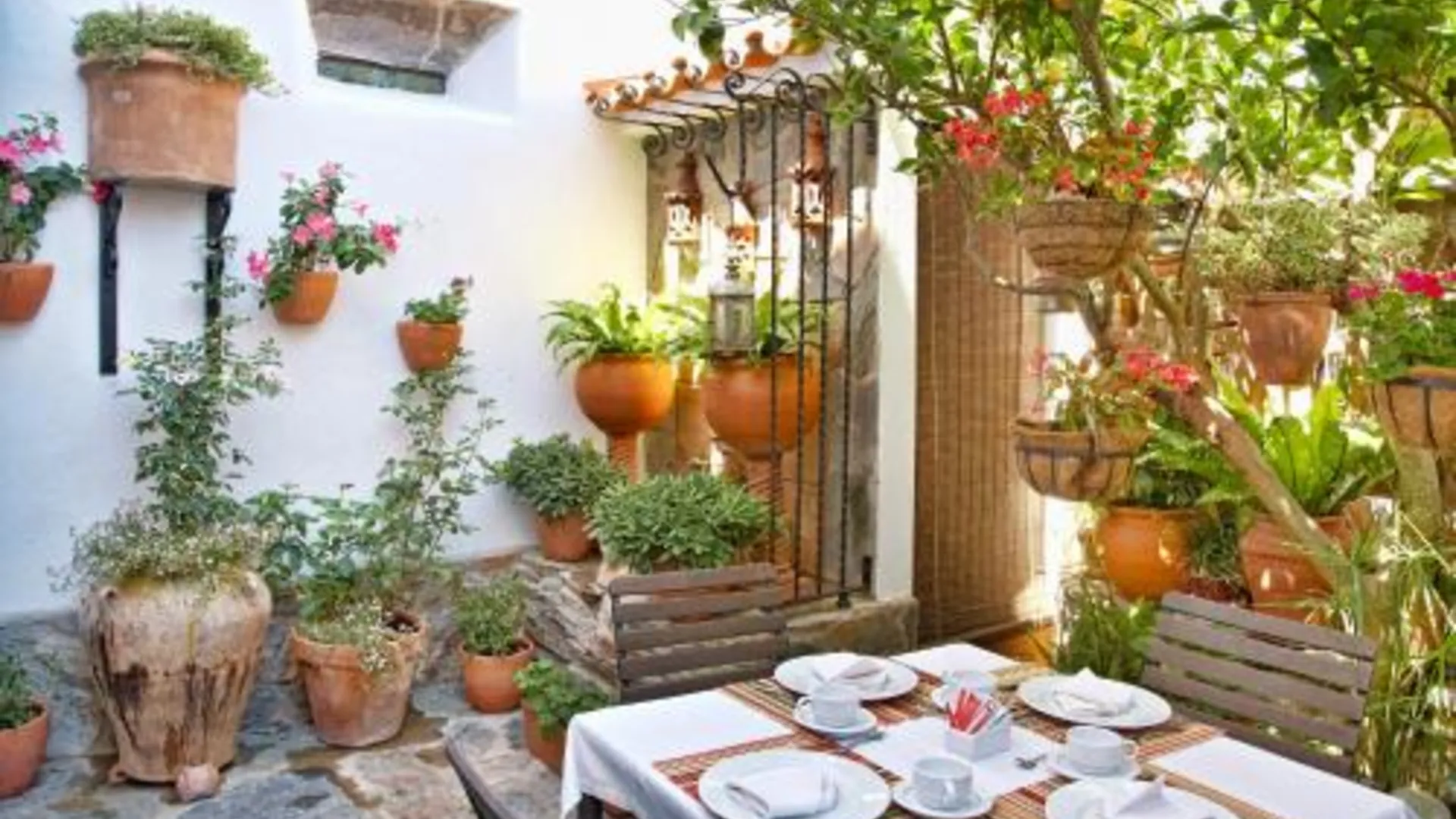 몬사라츠 Casa Pinto 4성급 호텔 외관