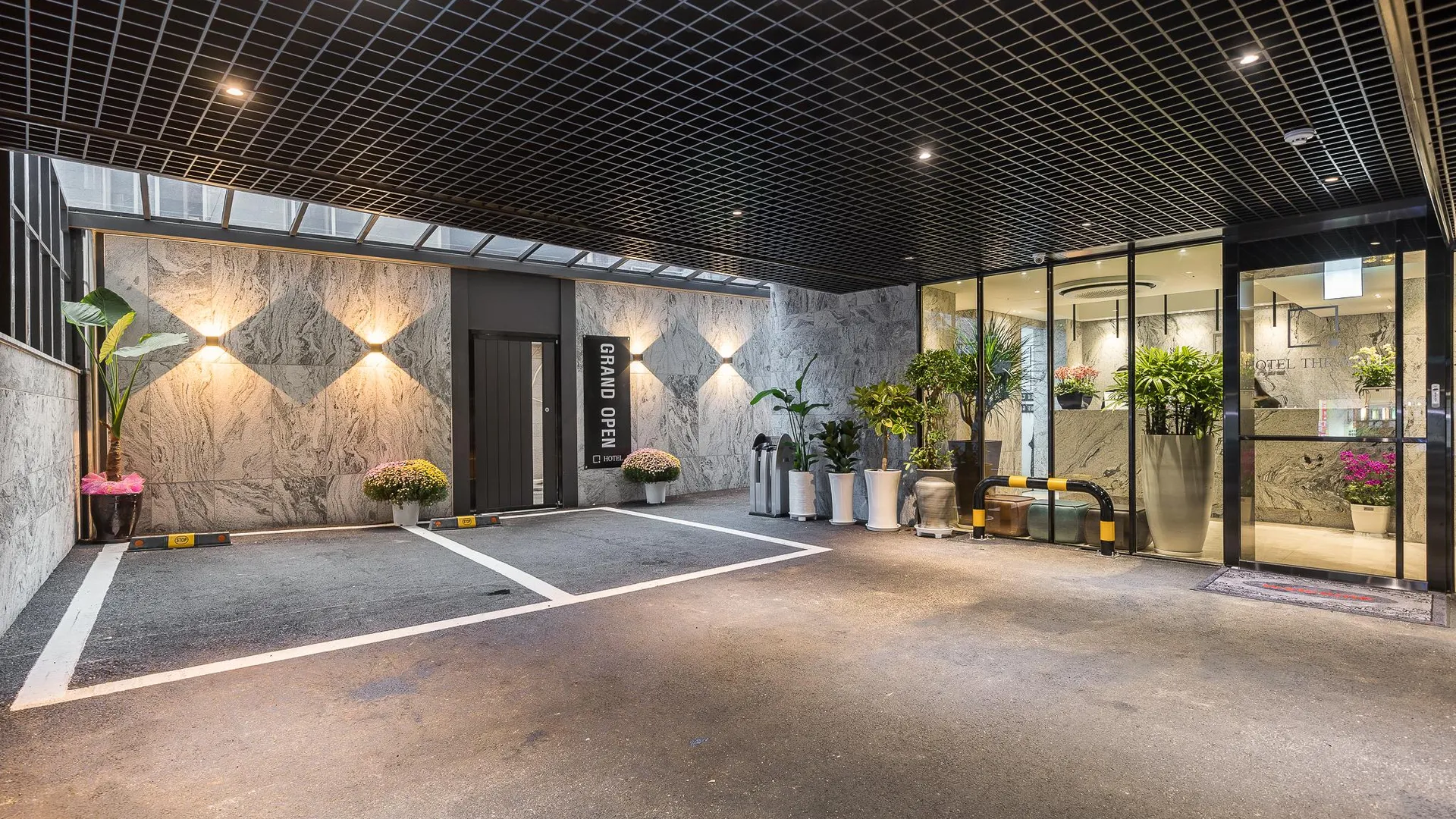 서울 성신여대역 더월(THE WALL) 2성급 호텔 레스토랑