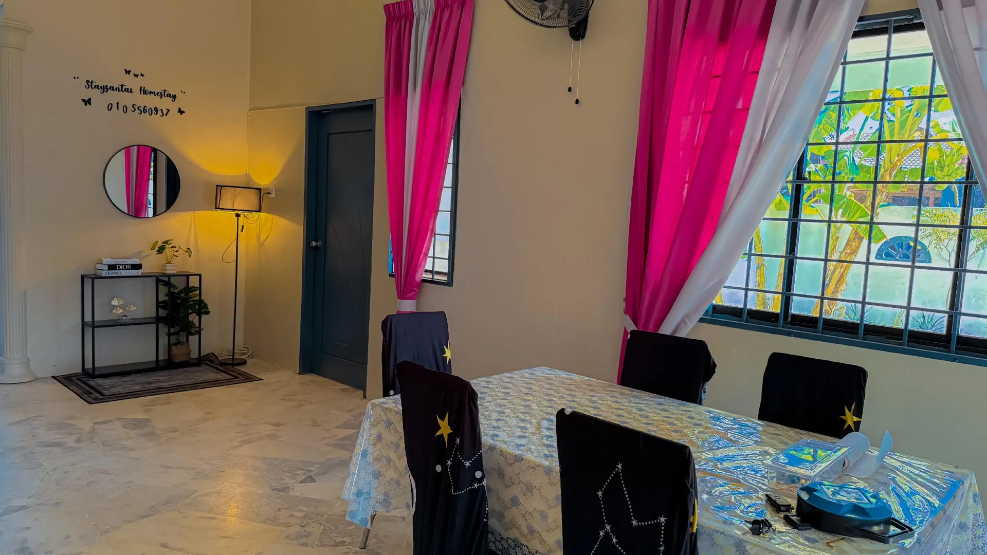 쿠안탄 감방의 프라이빗 하우스 (m², 침실 3개, 프라이빗 욕실 2개) 2성급 싱글룸 로비