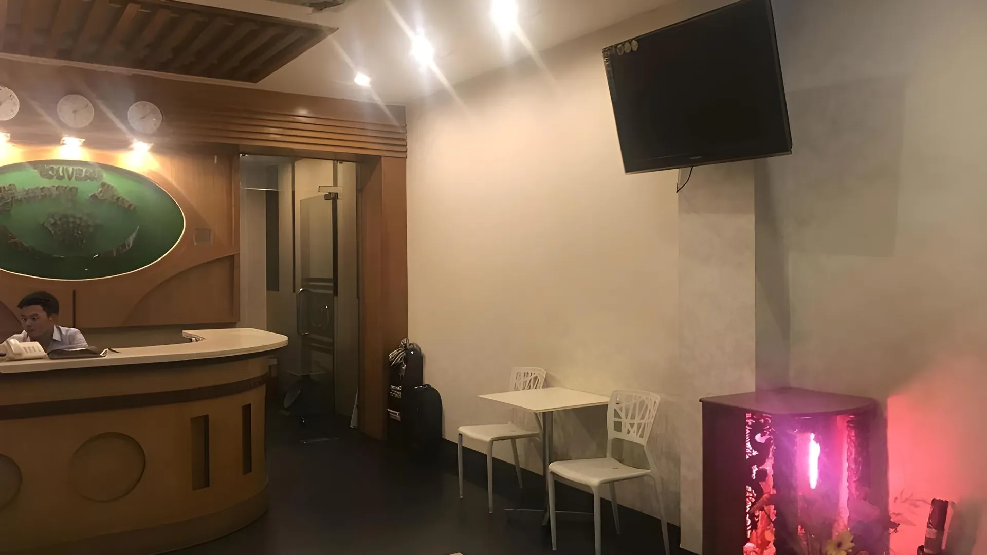 호치민 누포 해피 인 2성급 호텔 객실