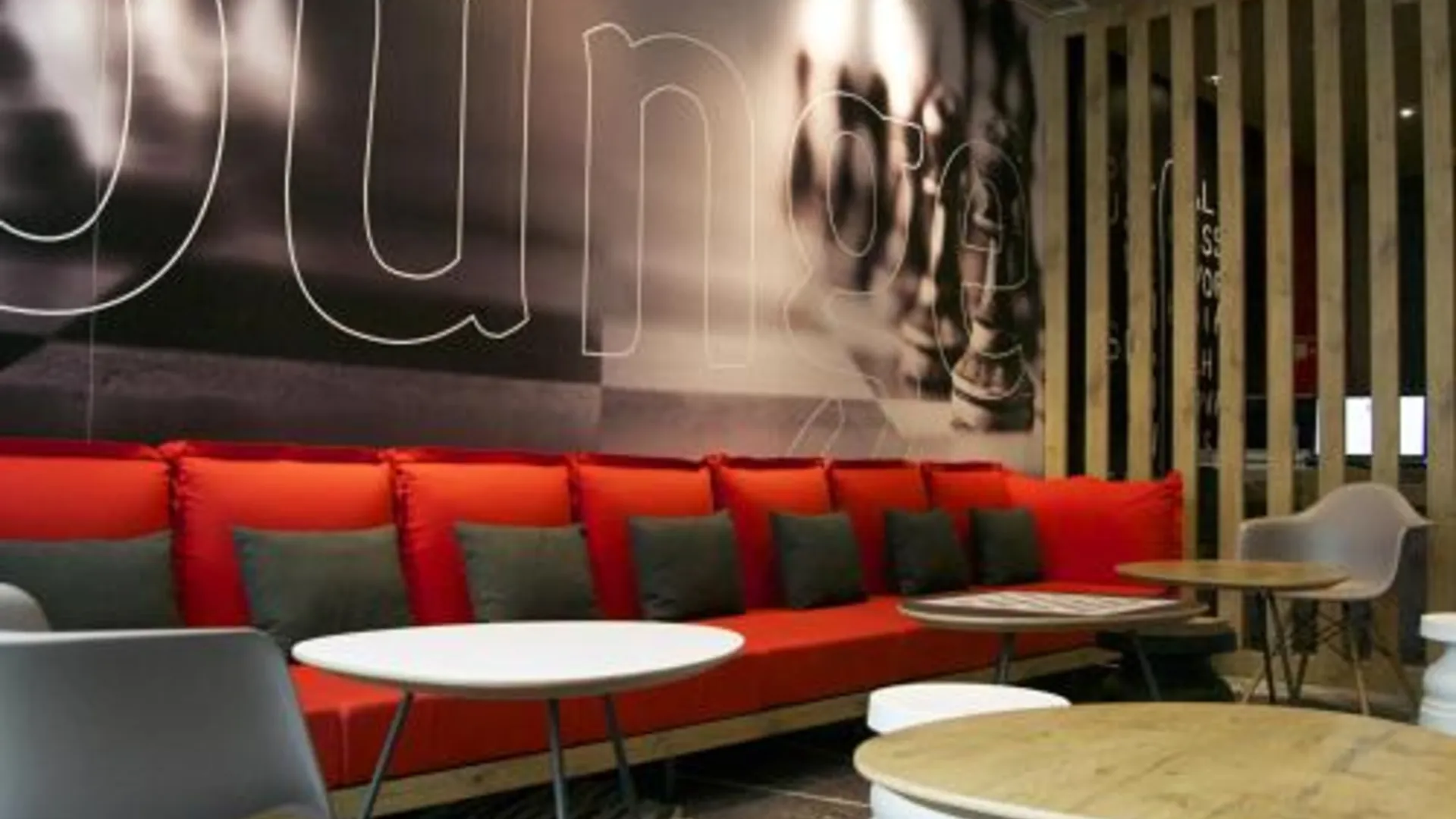 리스본 이비스 리스보아 센트로 살단하 2성급 호텔 로비