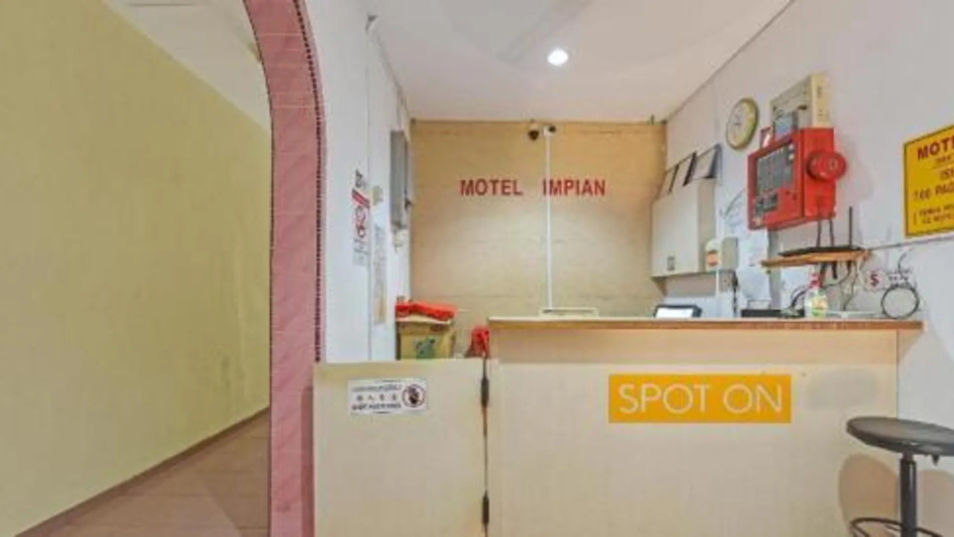 세리 만중 SPOT ON 91178 Motel Impian 2성급 호텔 외관