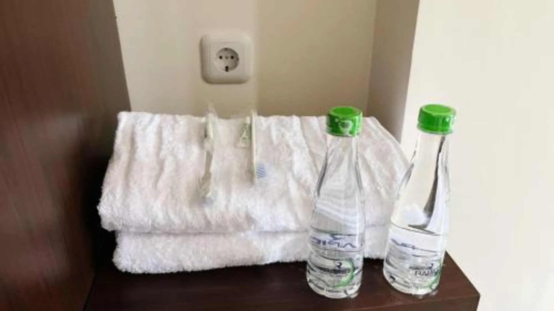 마카사르 De capitol Hotel Syariah 호텔 레스토랑