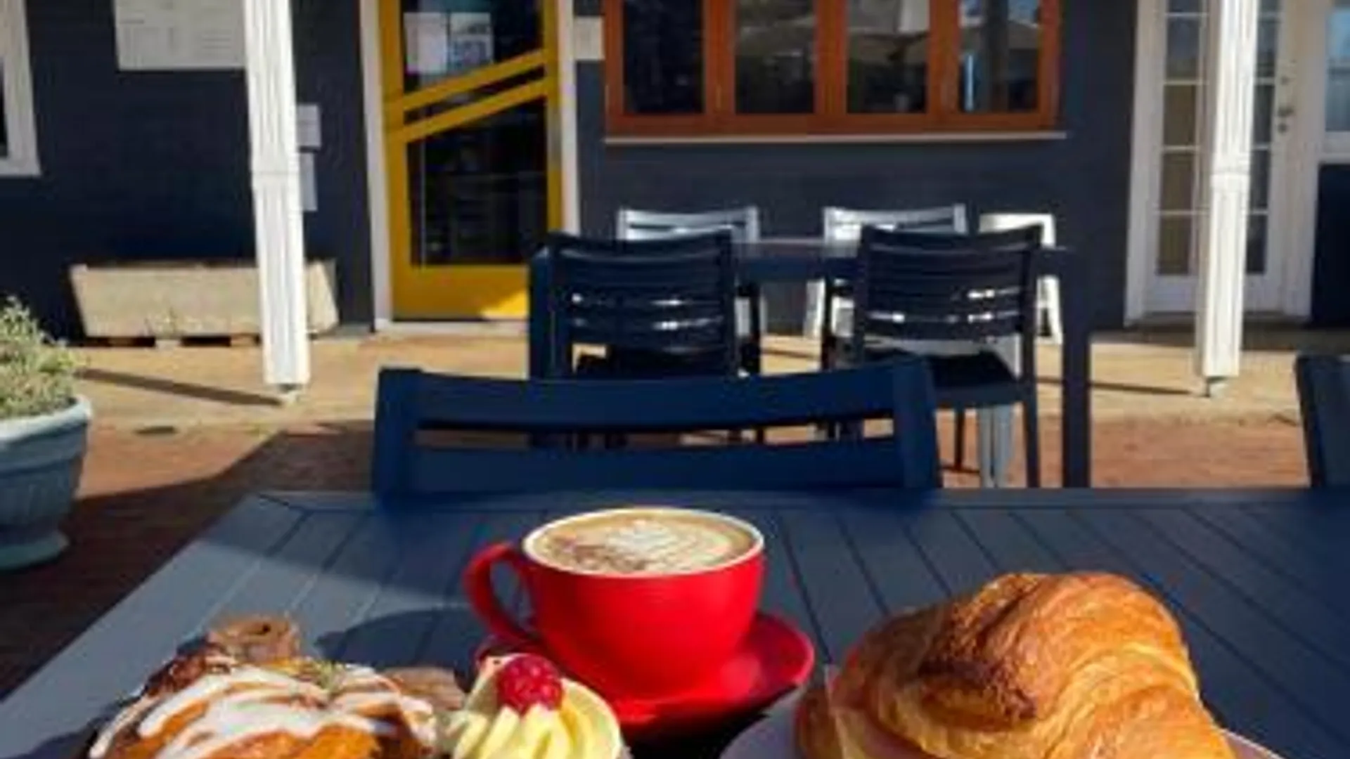 쿠달 The Platypus Accommodation & Cafe 호텔 수영장