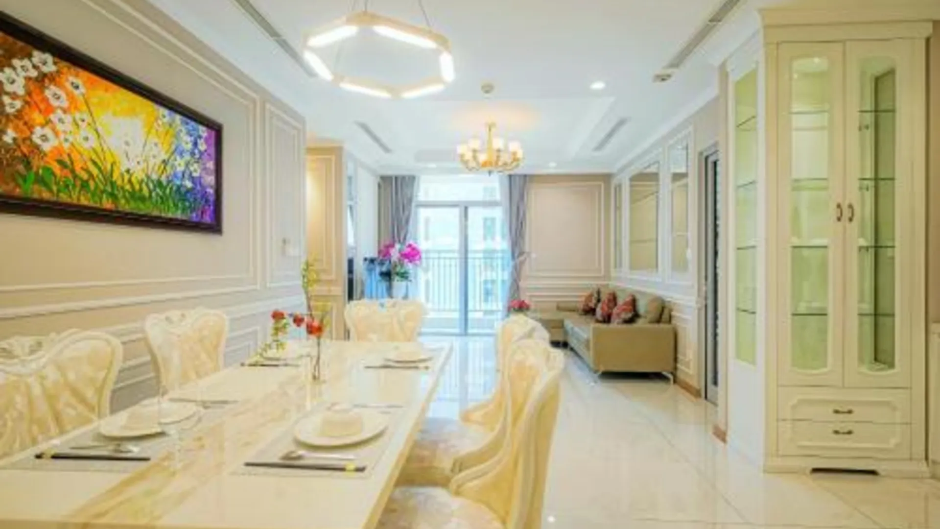 호치민 더 렉싱턴 스위트, 빈홈즈 센트럴 파크 앤 파라노믹뷰 3성급 게스트하우스 수영장