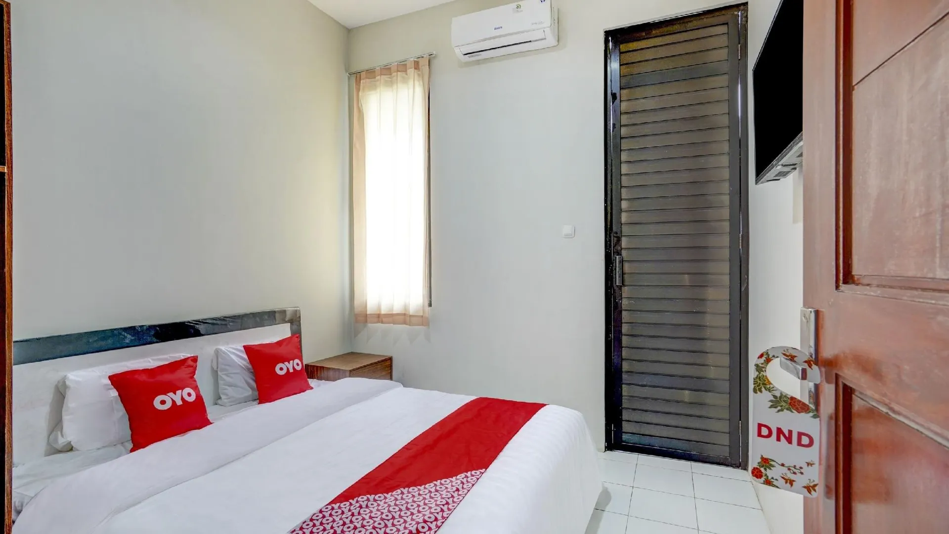 마카사르 Hotel O Anggrek Homes Makassar 2성급 호텔 스위트룸