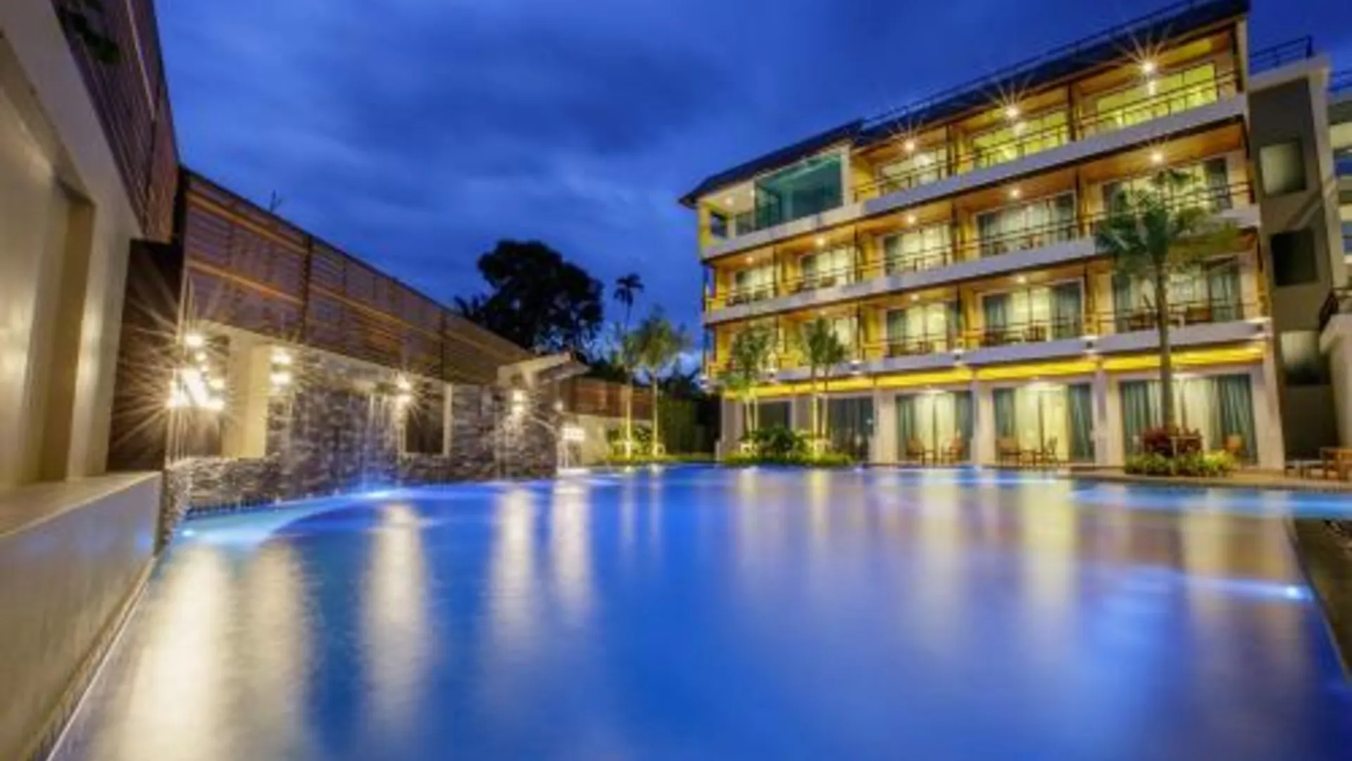 푸켓 아쿠아 리조트 푸켓 - 비치 근처 앤 찰롱 피어 근처 4성급 호텔 객실