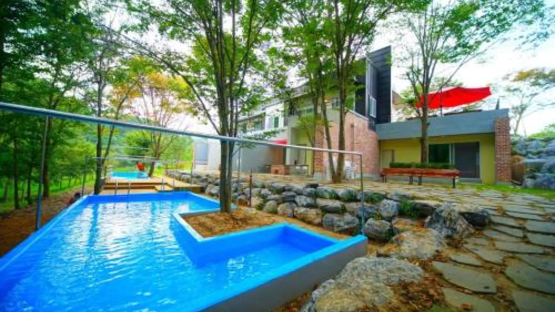 괴산 나무소리펜션 3성급 게스트하우스 수영장