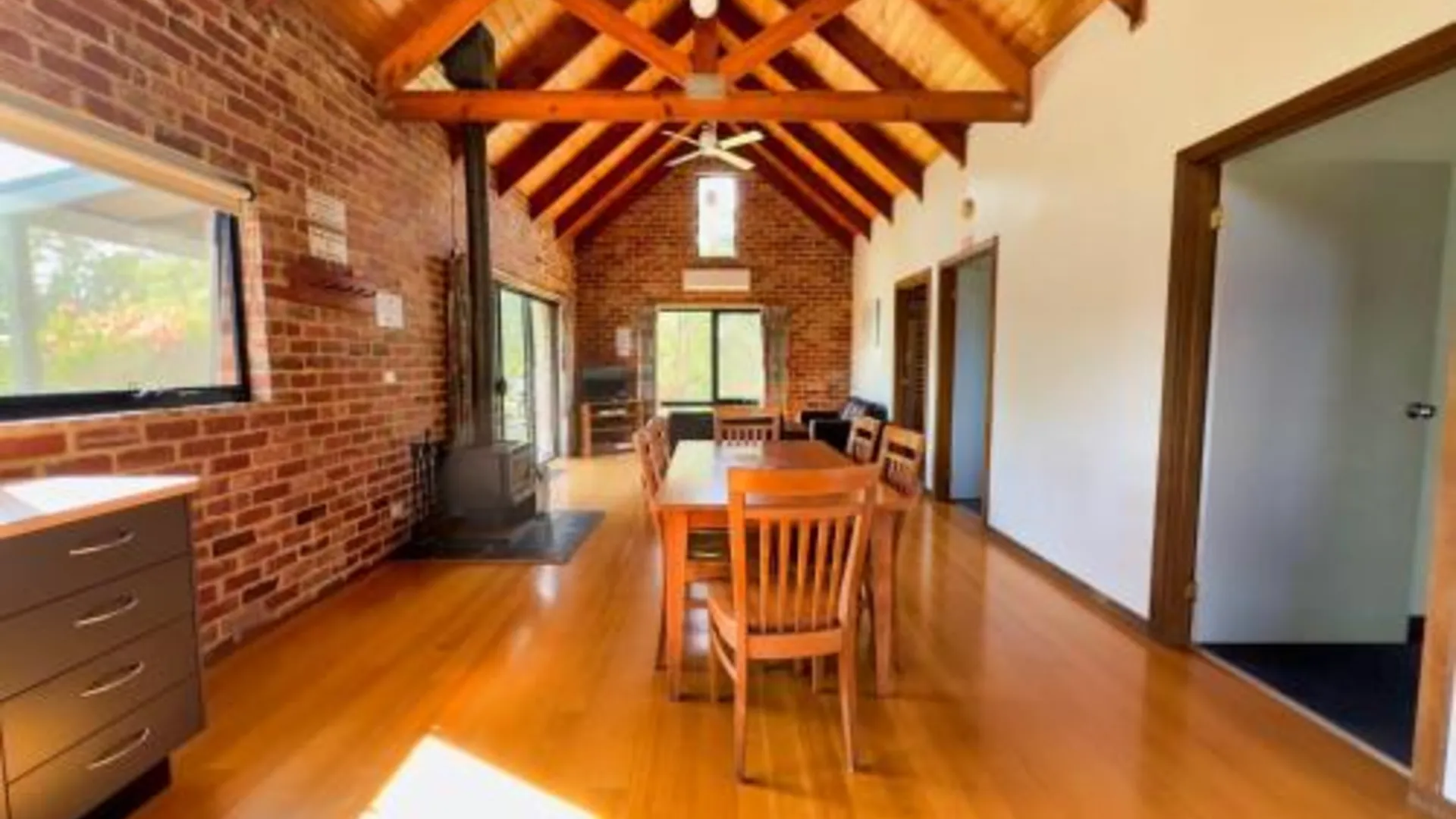 깁스랜드 지역 프롬 코스트 홀리데이 로지 4성급 호텔 외관