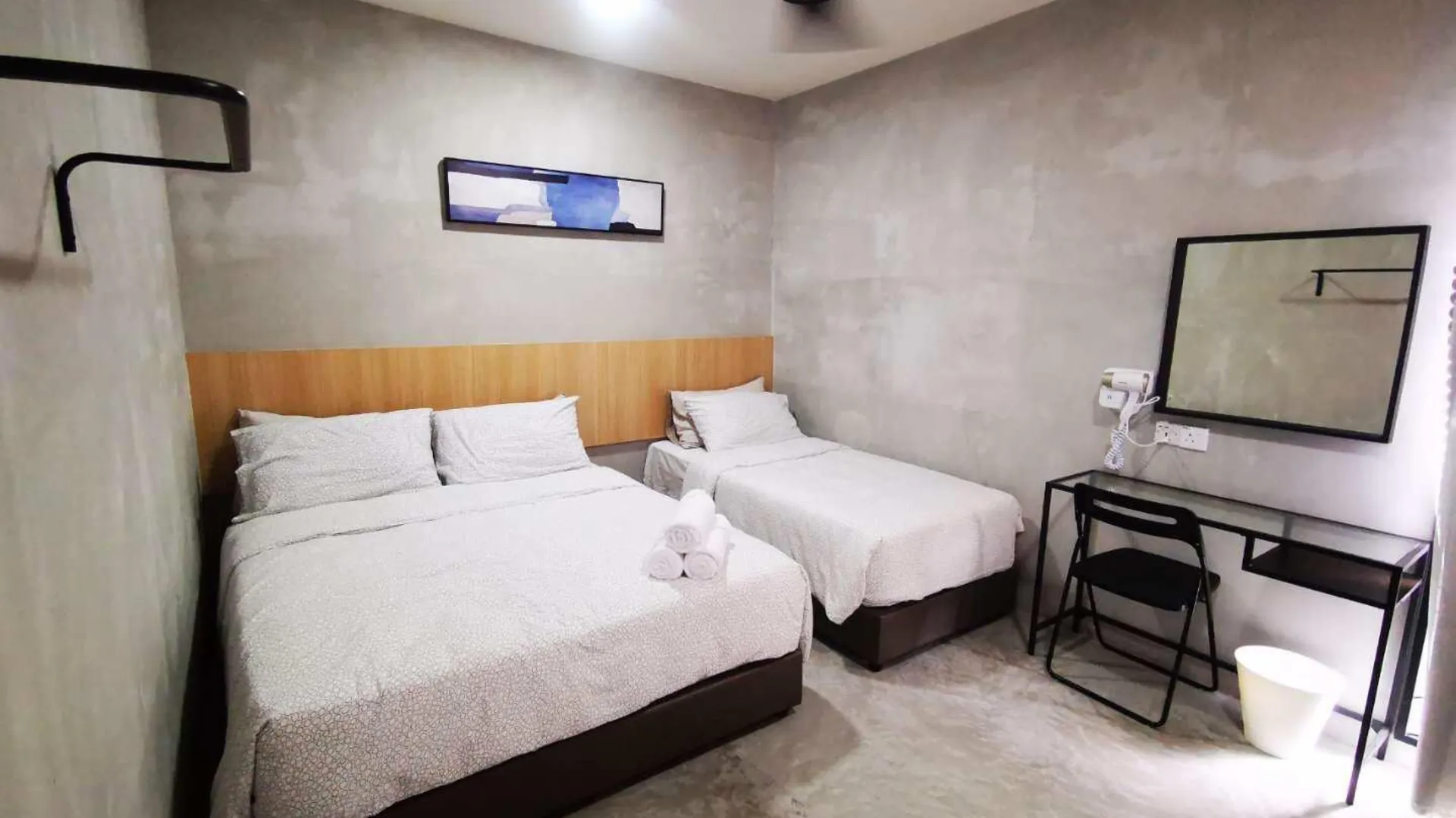 쿠안탄 쿠안탄 시티의 프라이빗 하우스 (130m², 침실 5개, 프라이빗 욕실 5개) 3성급 싱글룸 스위트룸