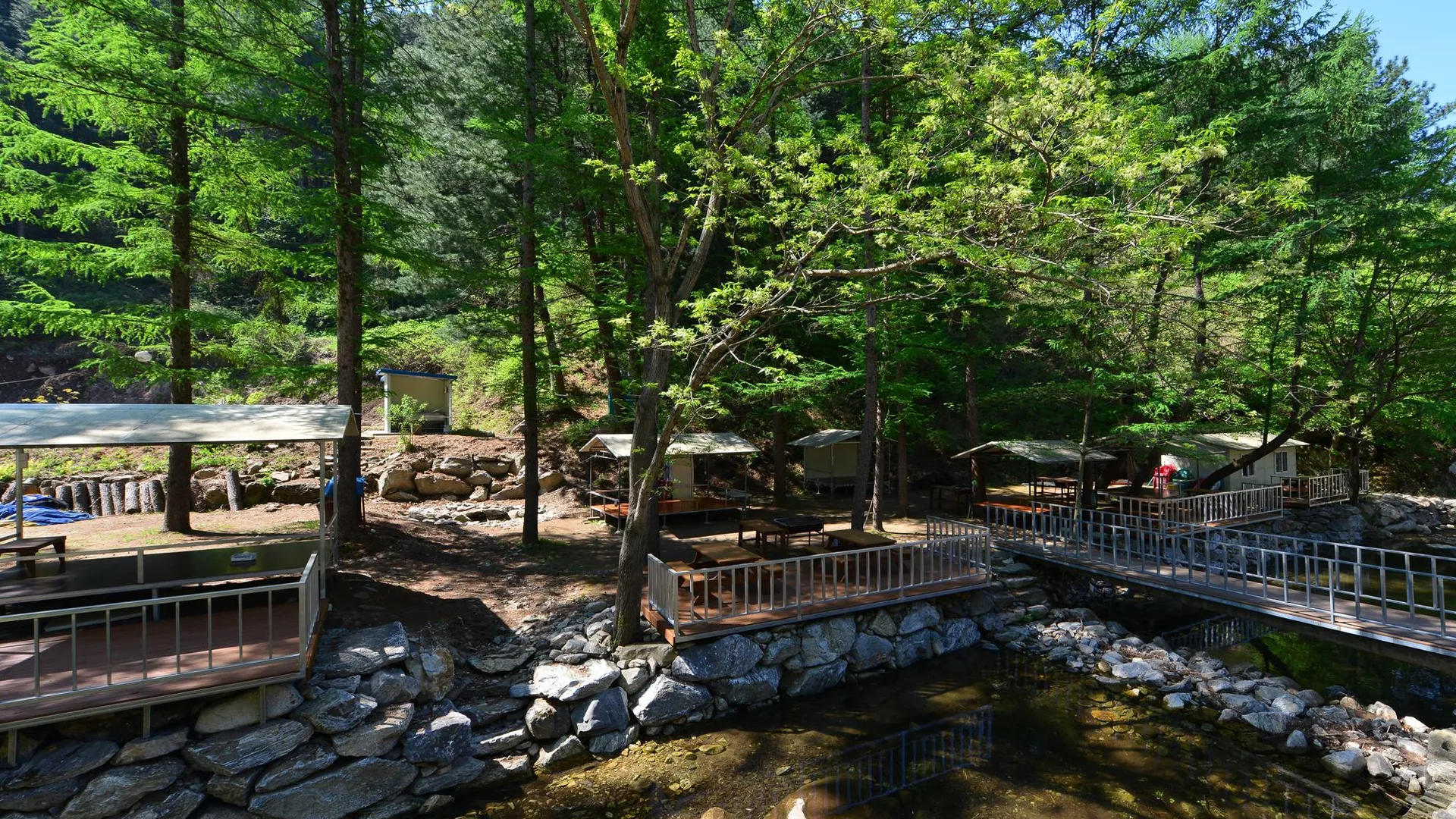 가평 가평 봉미산계곡예당펜션 1성급 게스트하우스 전망