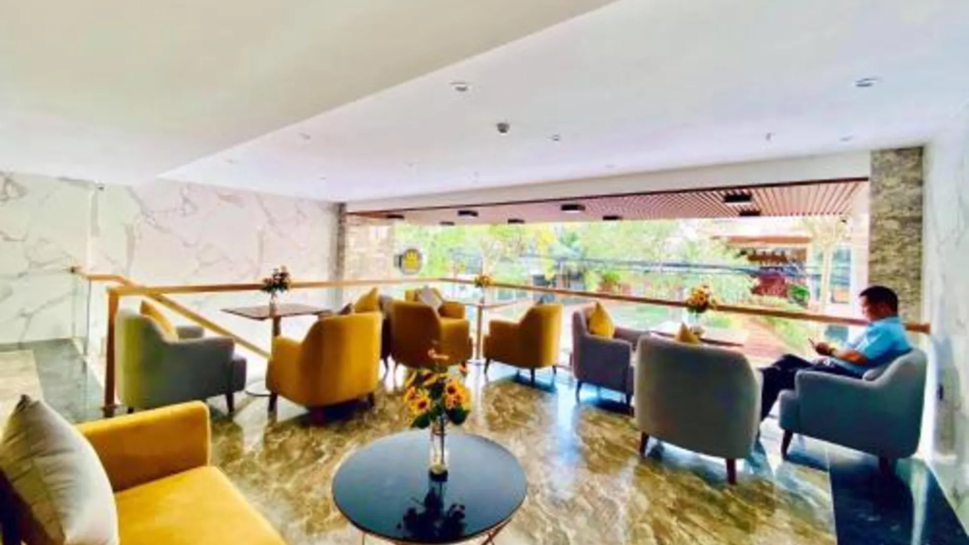 다낭 스웨덴 호텔 앤 아파트먼트 3성급 호텔 수영장