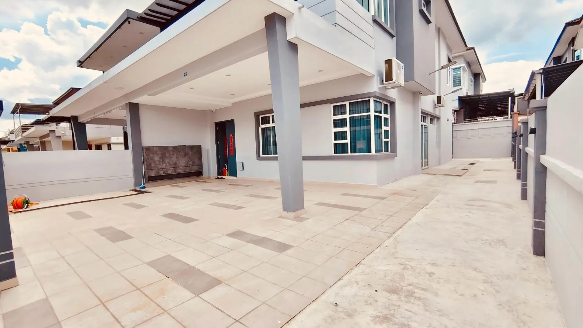 조호바루 / 조호르바루 쿨라이자야의 빌라 (1200m², 침실 5개, 프라이빗 욕실 5개) 2성급 싱글룸 레스토랑