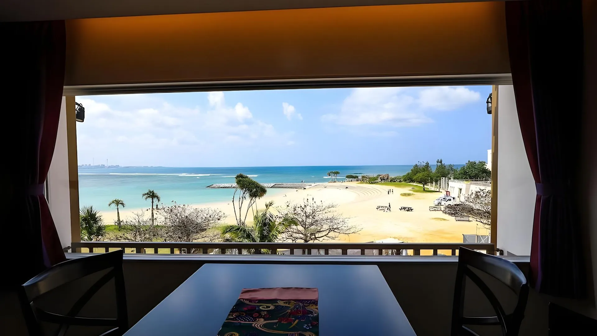 오키나와 본섬 선셋 비치 호텔 3성급 호텔 외관