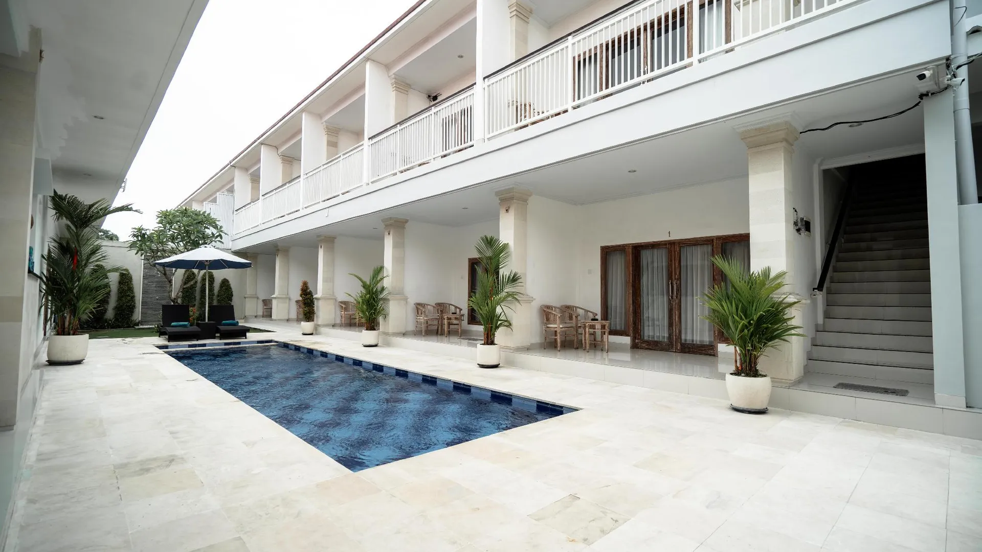 발리 디 에이트 발리 - 스미냑 4성급 게스트하우스 외관