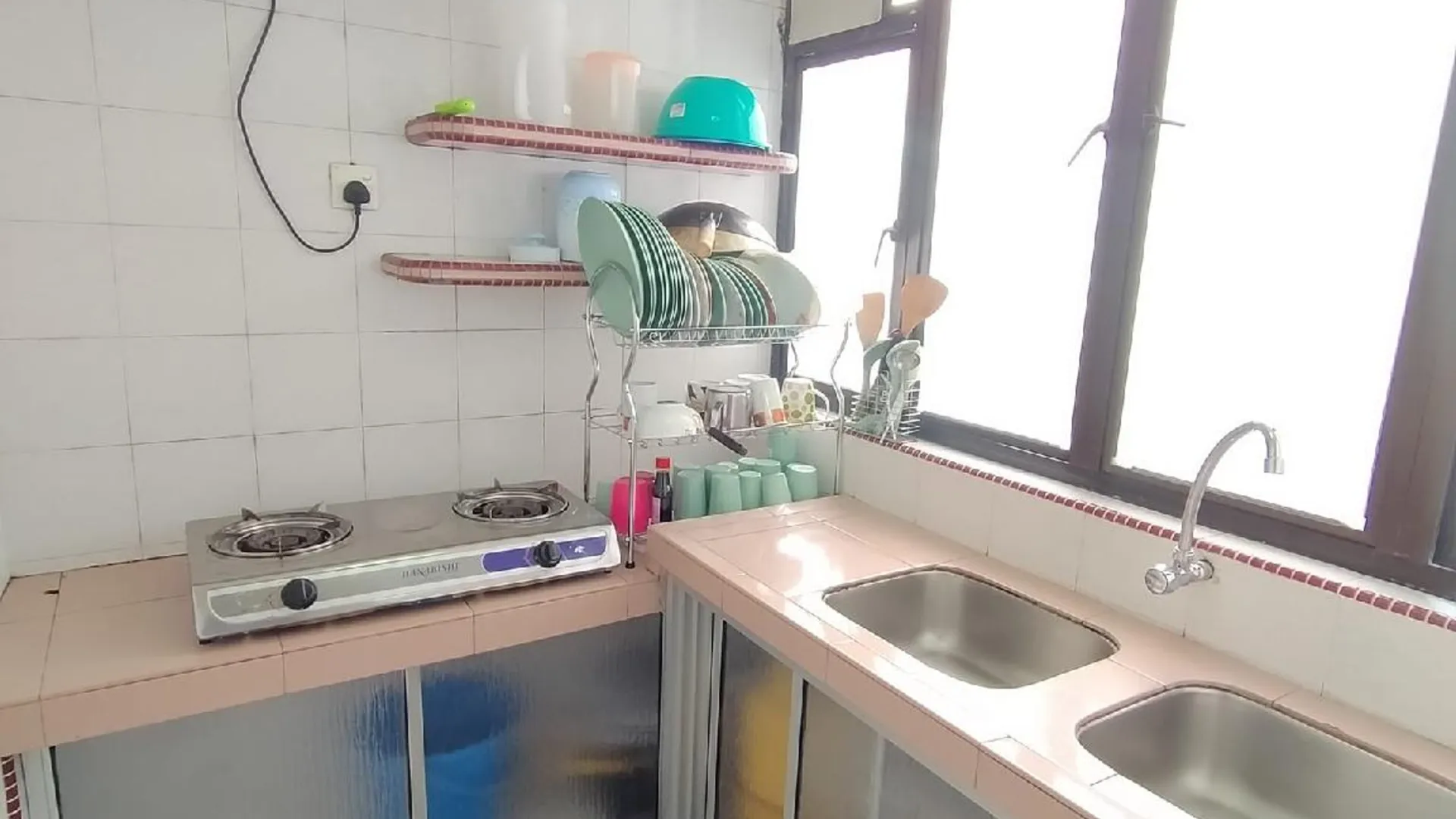 카메론 하일랜즈 타나 라타의 아파트먼트 (959m², 침실 3개, 프라이빗 욕실 2개) 2성급 싱글룸 레스토랑