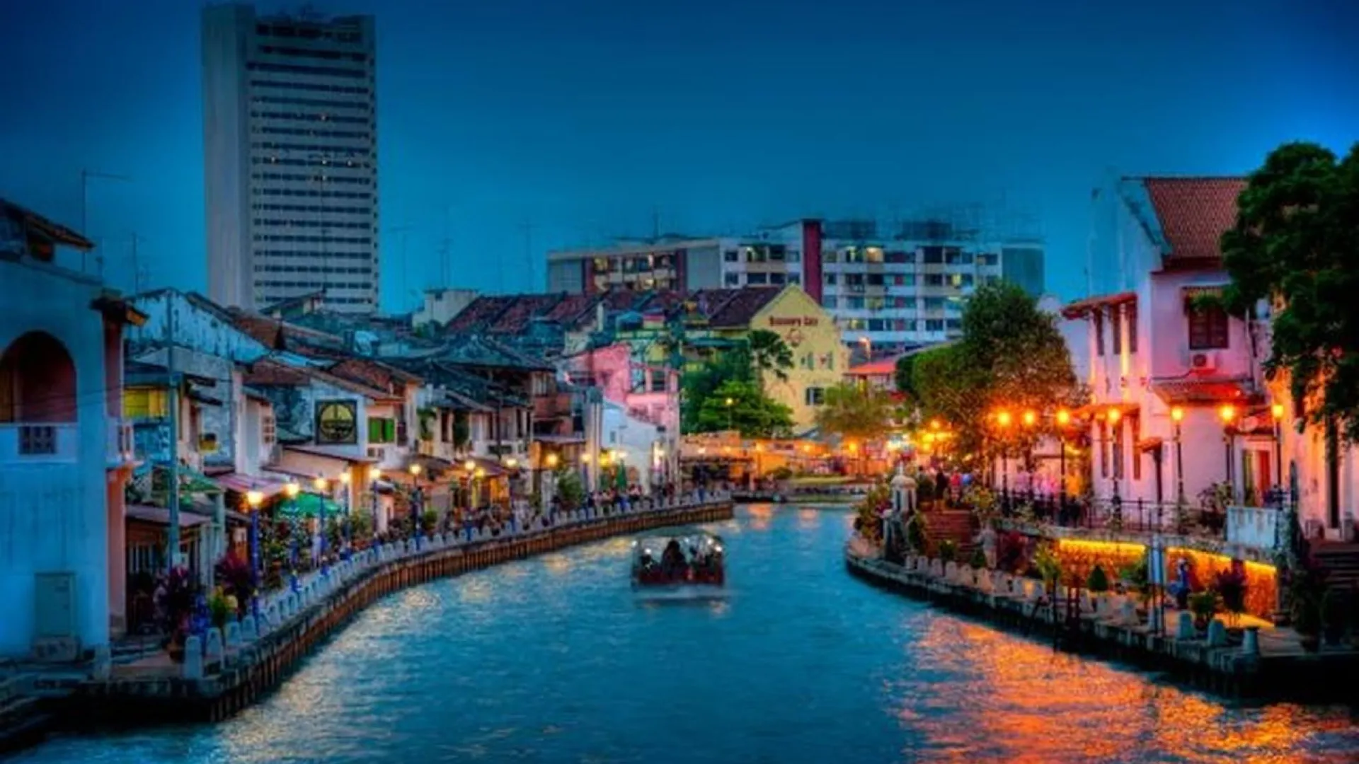 말라카 말라카 시내의 프라이빗 하우스 (150m², 침실 1개, 프라이빗 욕실 3개) 3성급 싱글룸 스위트룸