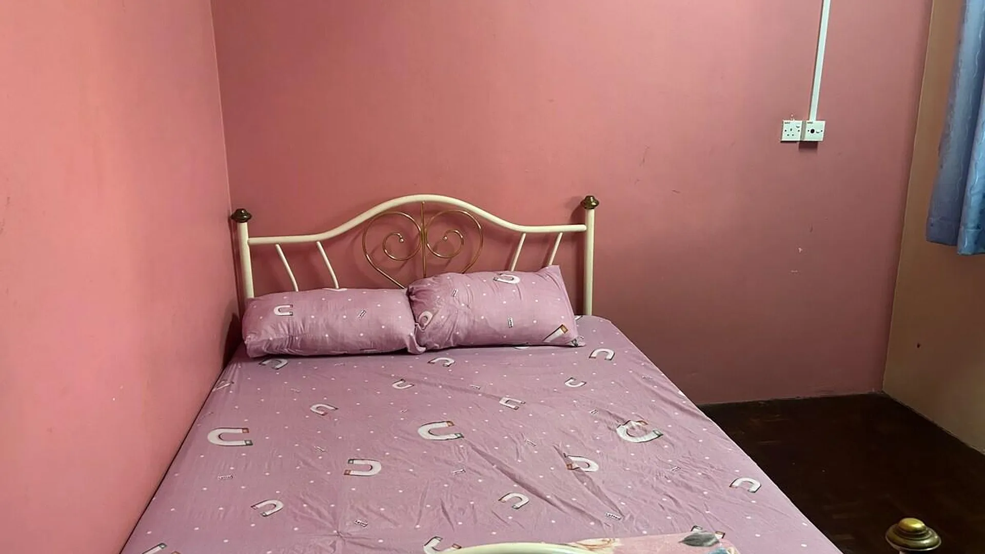 코타키나발루 푸타탄의 프라이빗 하우스 (m², 침실 4개, 프라이빗 욕실 3개) 2성급 싱글룸 수영장