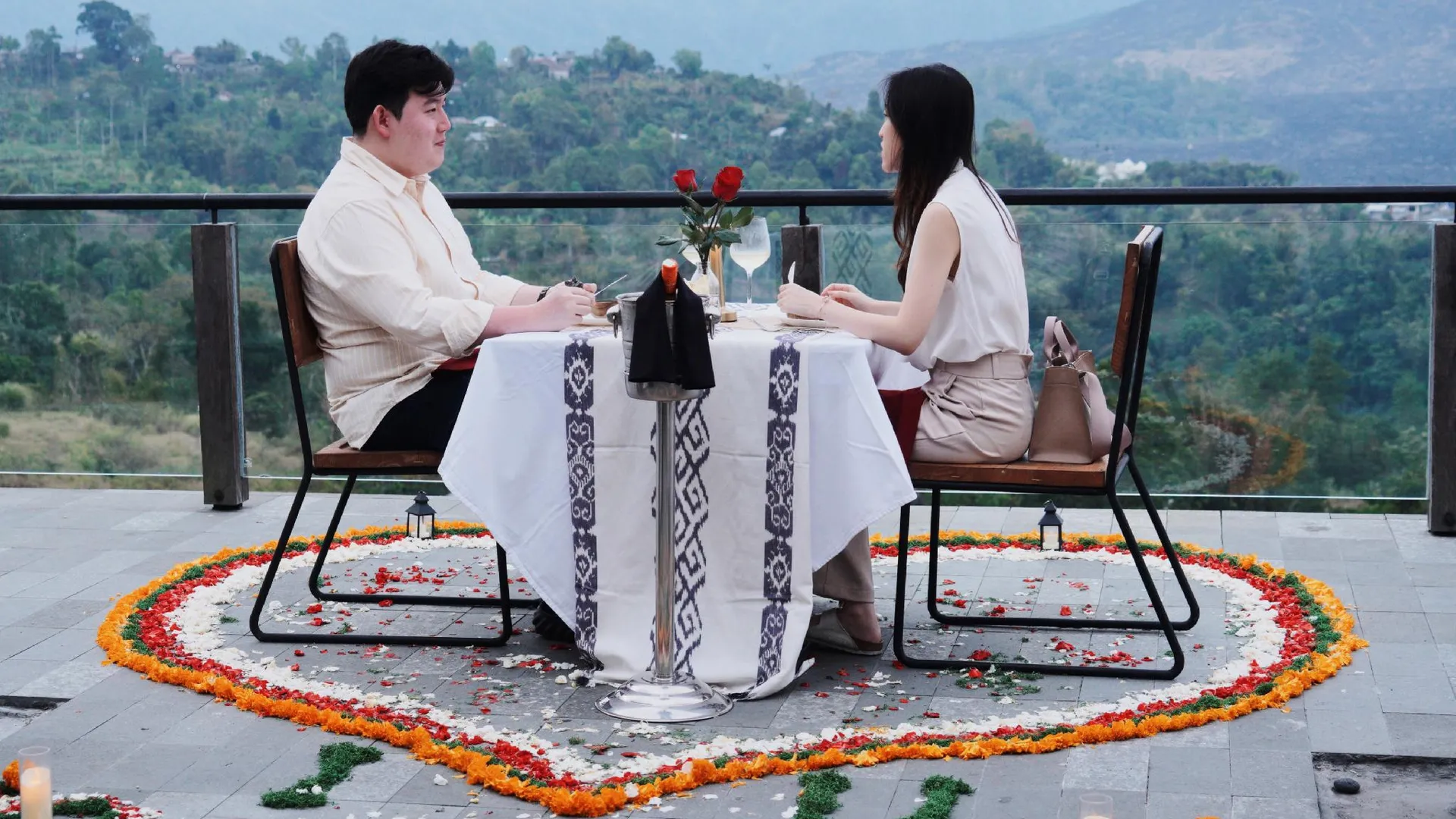 발리 데사 오큘러스 4성급 호텔 객실