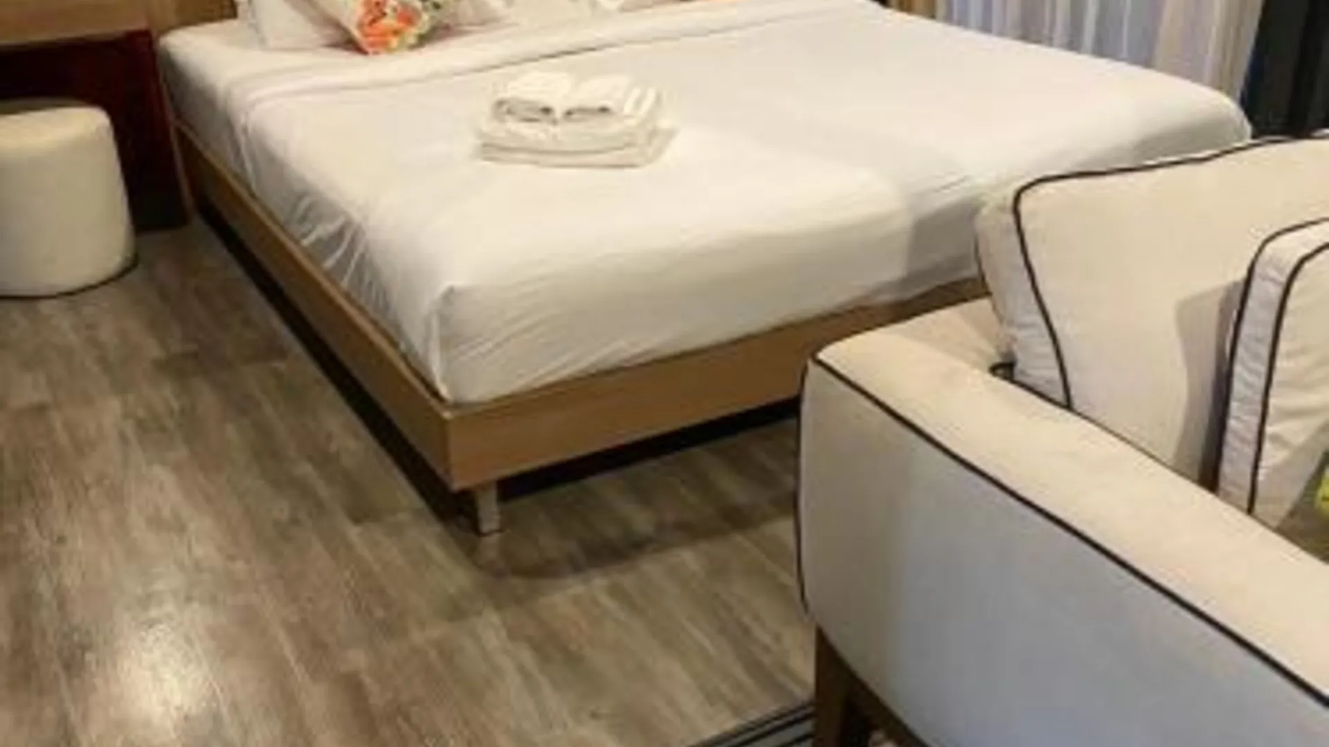 푸켓 The deck patong 1성급 호텔 스위트룸