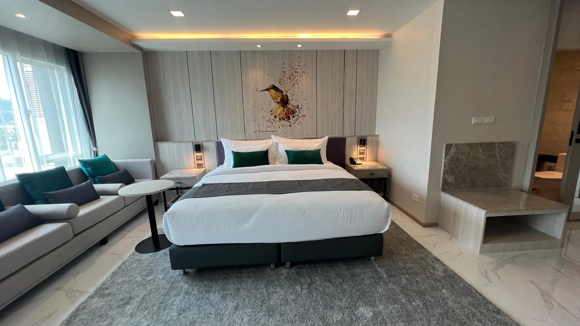 방콕 아르니 스카이 호텔 4성급 호텔 스위트룸