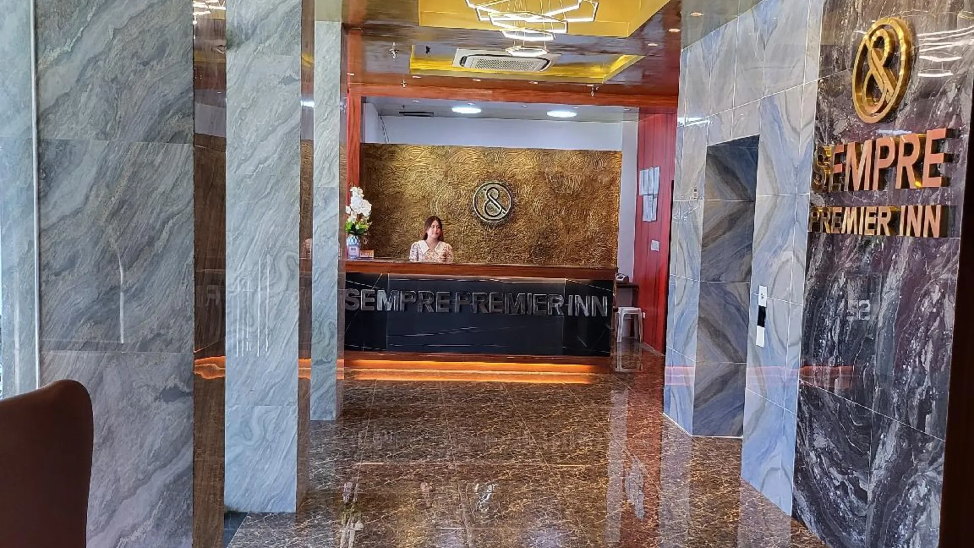 세부 셈프레 프리미어 인 막탄 에어포트 호텔 3성급 호텔 외관