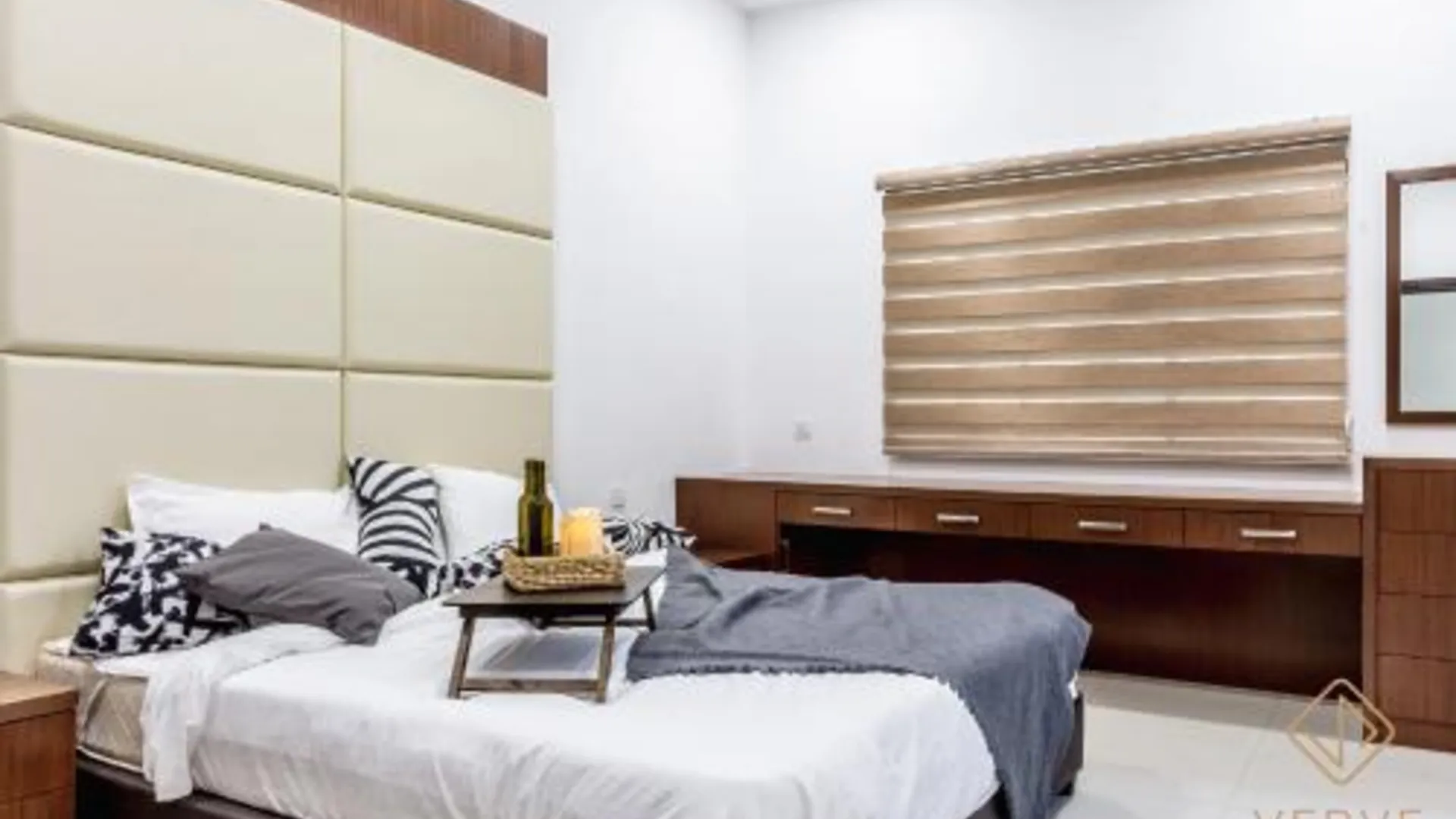 이포 타만 반다라야의 프라이빗 하우스 (2000m², 침실 6개, 프라이빗 욕실 1개) 2성급 게스트하우스 스위트룸