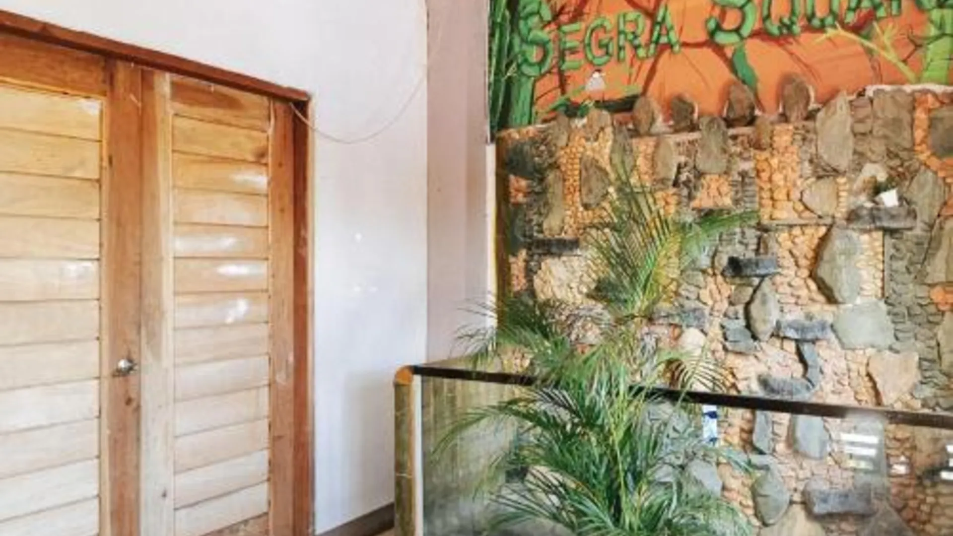 세부 레드도어즈 세그라 스퀘어 펜션 하우스 호텔 외관