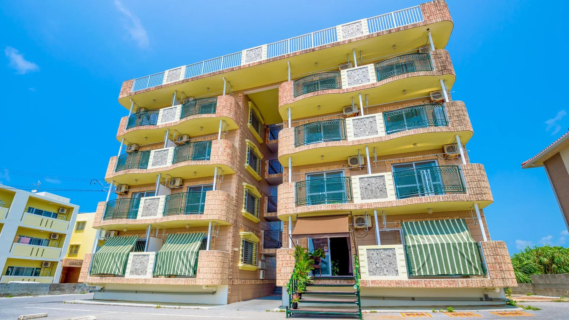 오키나와 본섬 호텔 선셋 잔파 3성급 호텔 외관