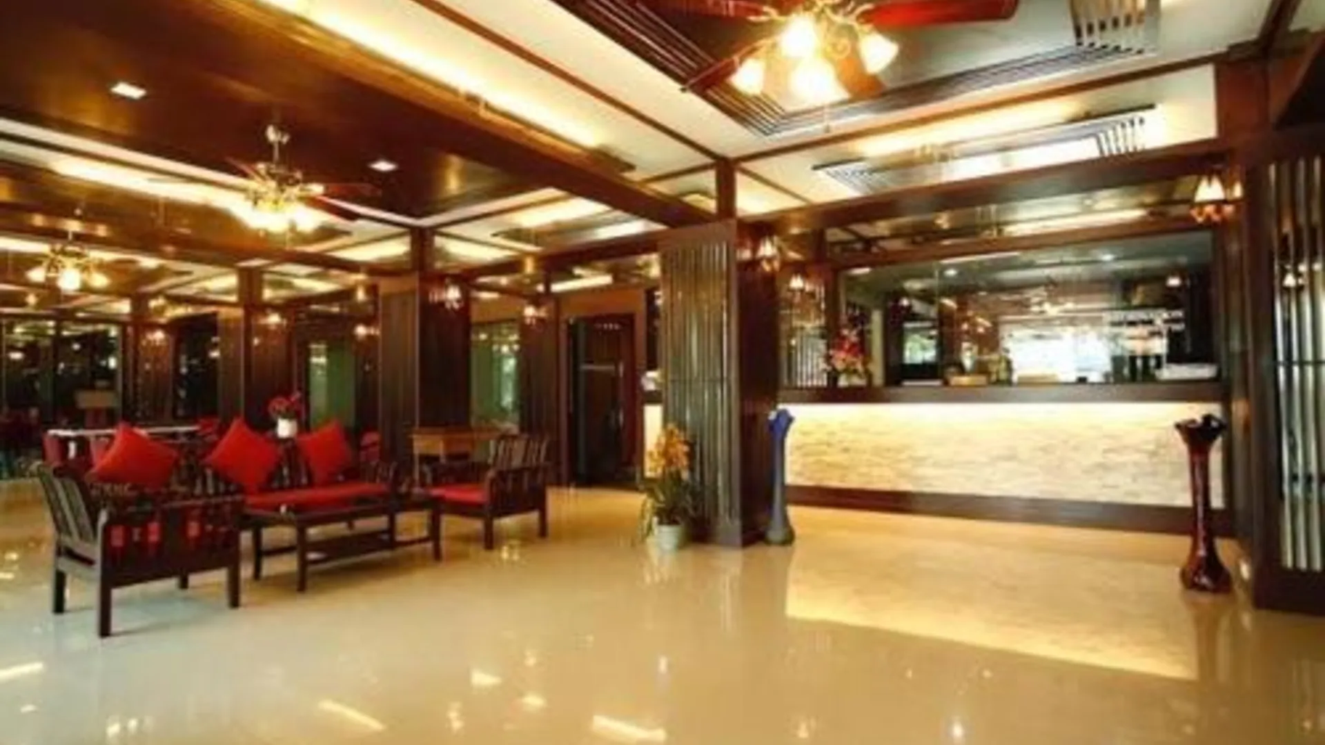 방콕 퐁사톤 맨션 2성급 게스트하우스 로비