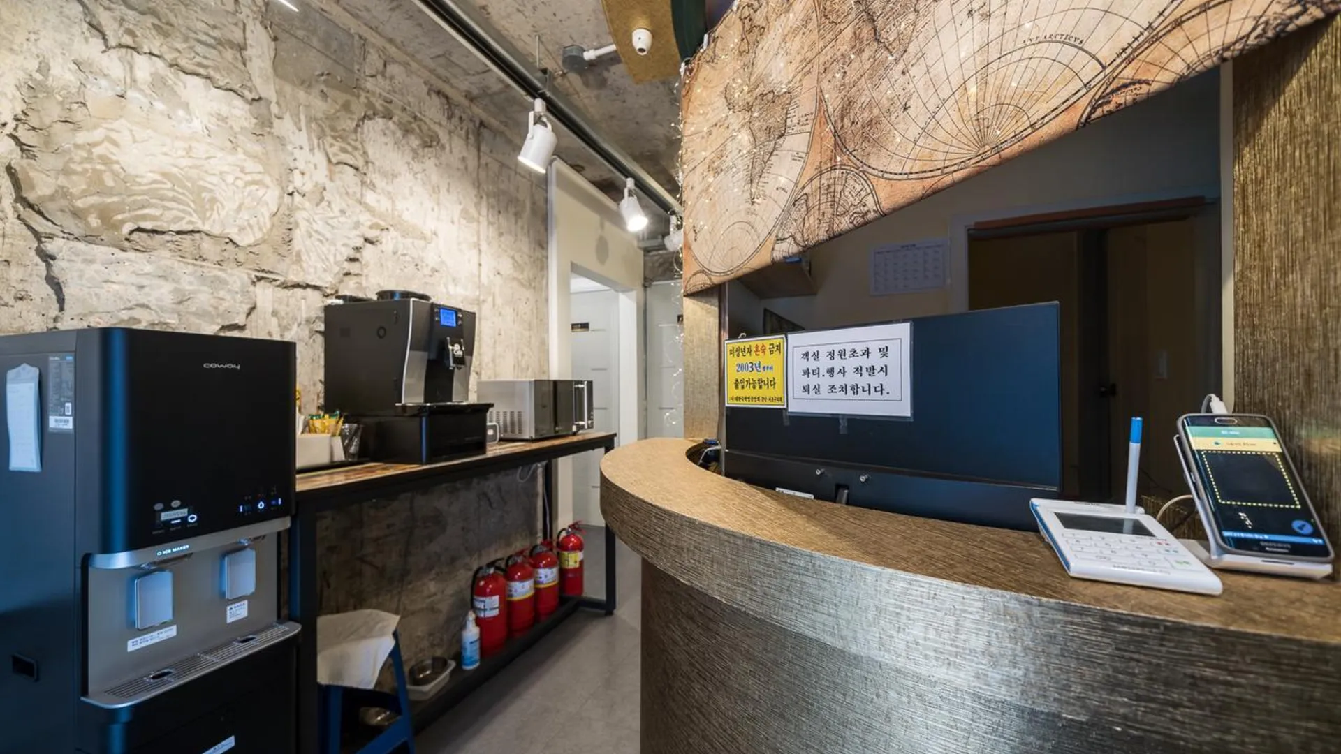 서울 양재 30먼스 호텔 2성급 호텔 외관