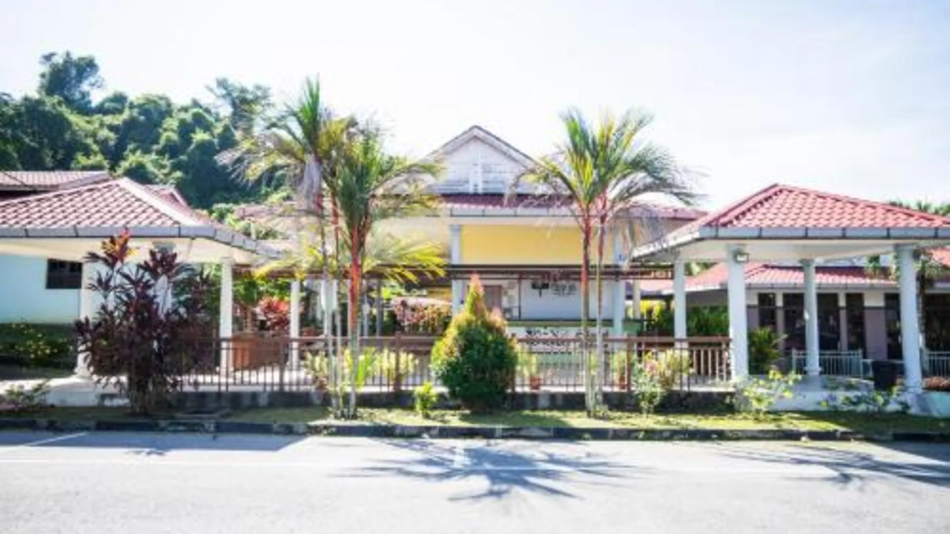 쿠알라 네랑 오요 44033 테라프 인 쿠알라 네랑 2성급 호텔 전망