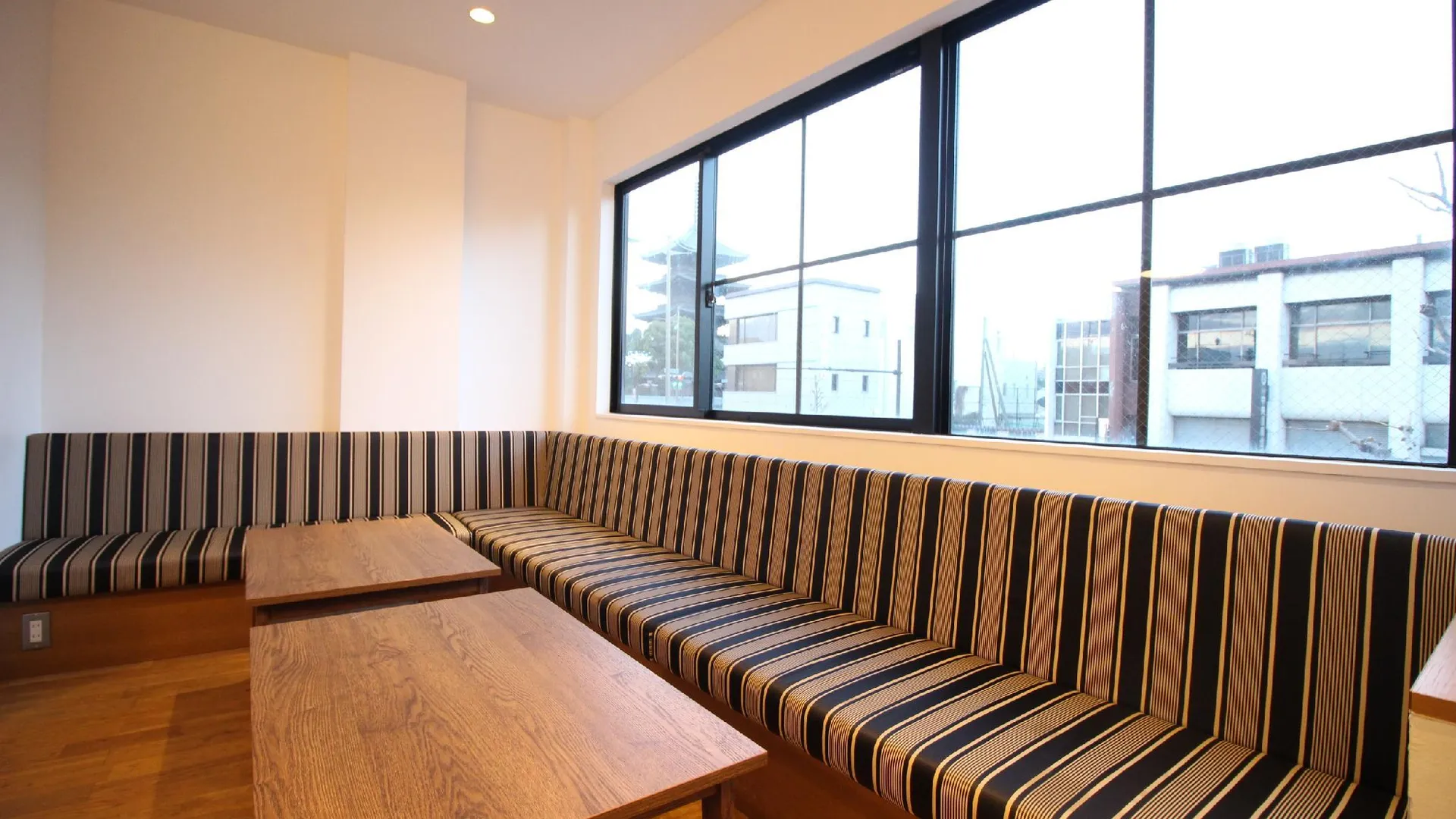 교토 더 넥스트 도어 2성급 호텔 외관