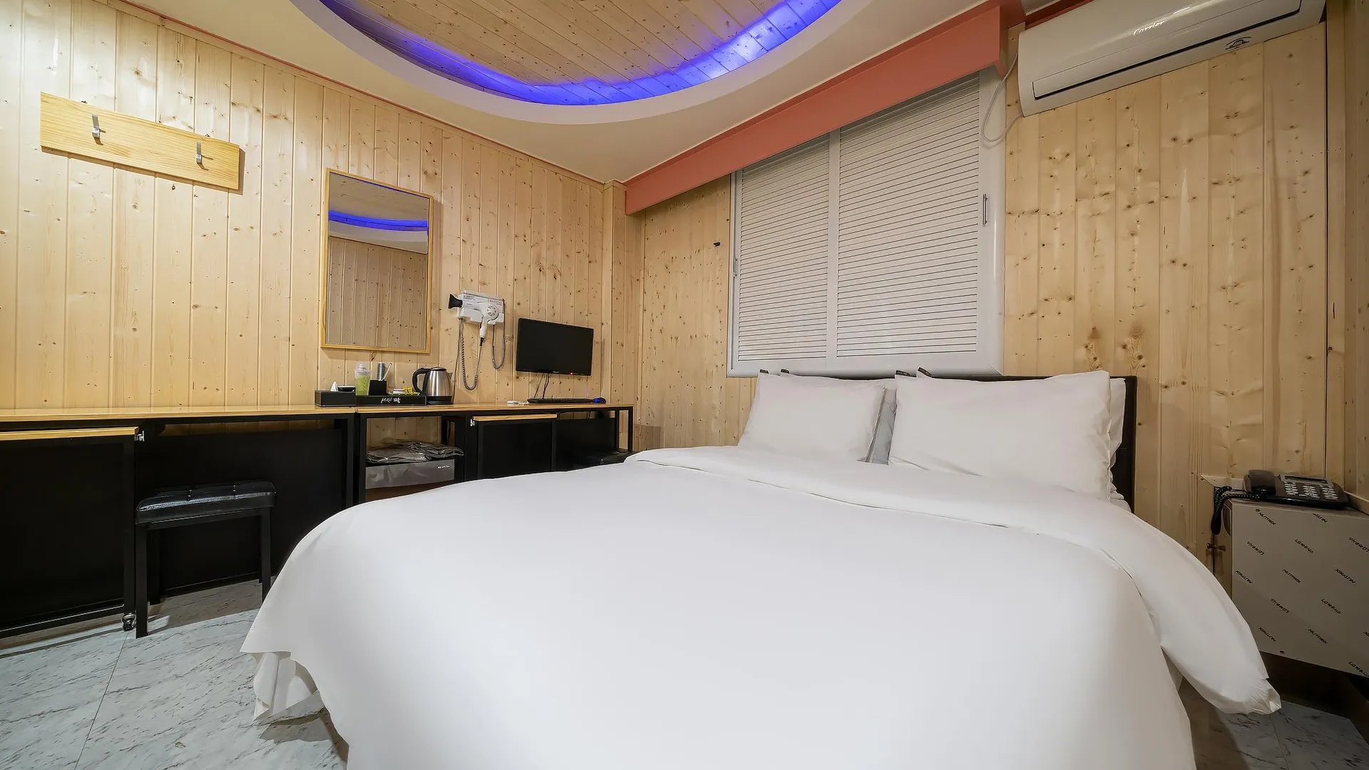 서울 신사 짝 2성급 호텔 스위트룸