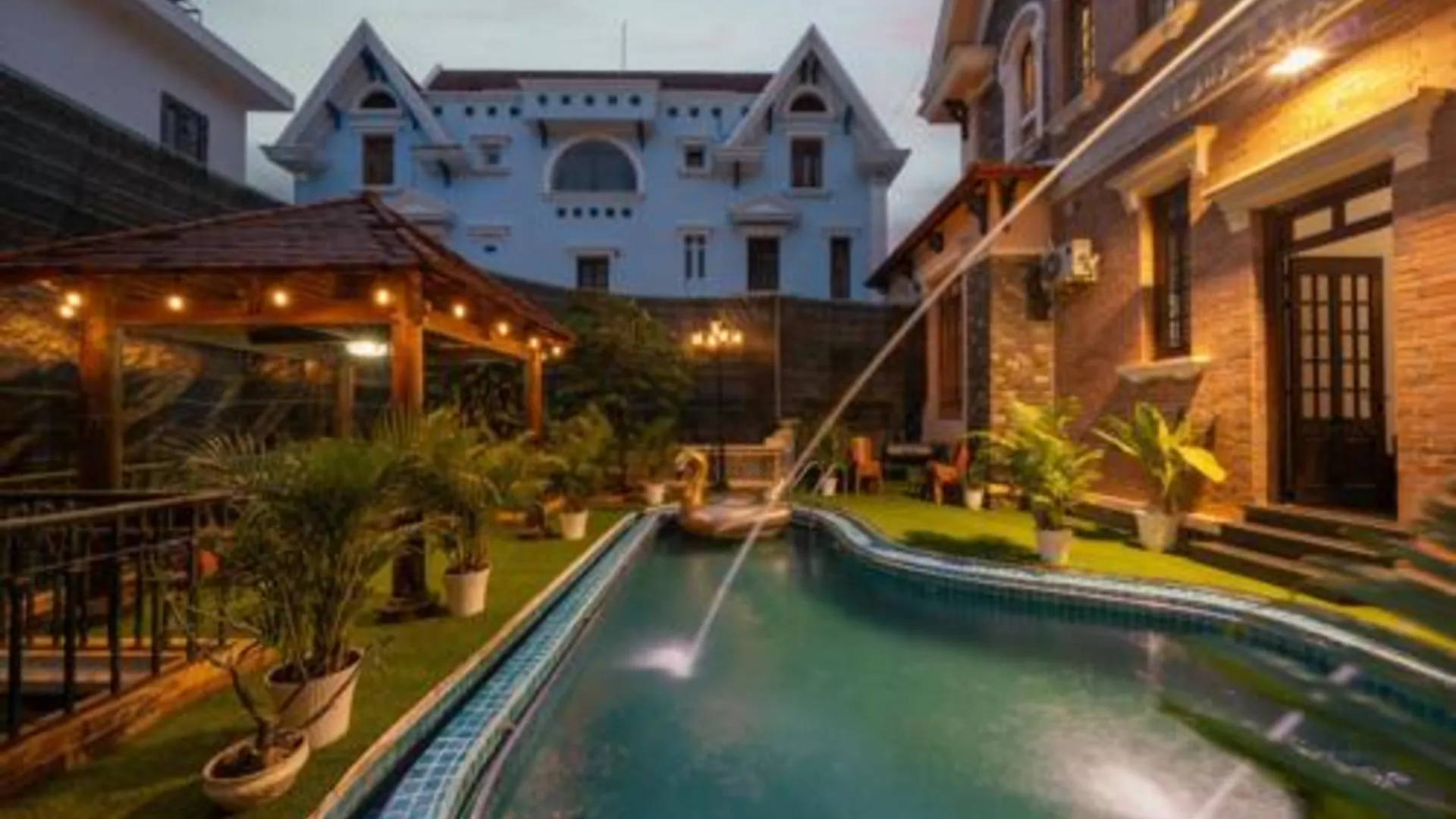 호치민 빈탄의 빌라 (m², 침실 6개, 프라이빗 욕실 5개) 4성급 게스트하우스 객실